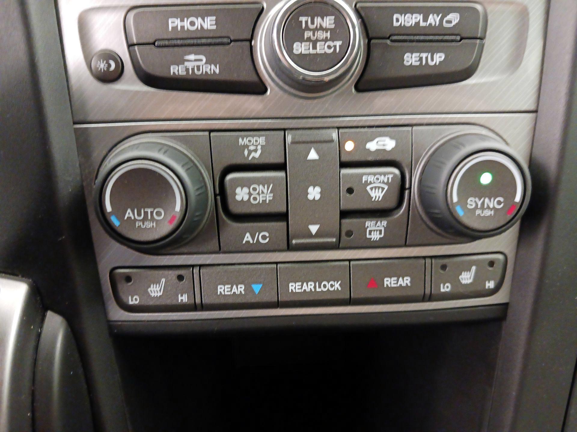 Thumbnail: 2015 Honda Pilot - 16