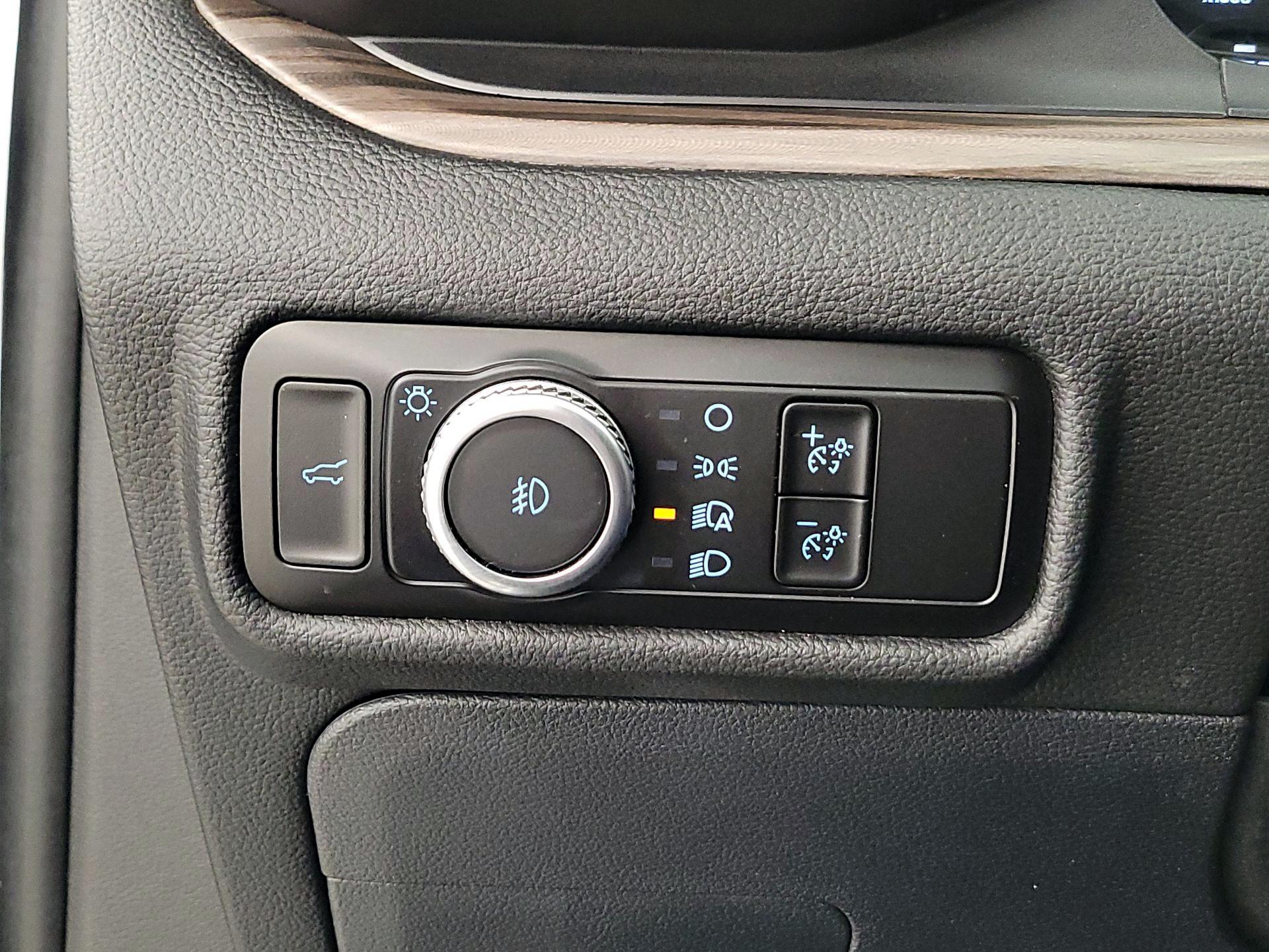 Thumbnail: 2023 Ford Explorer - 13