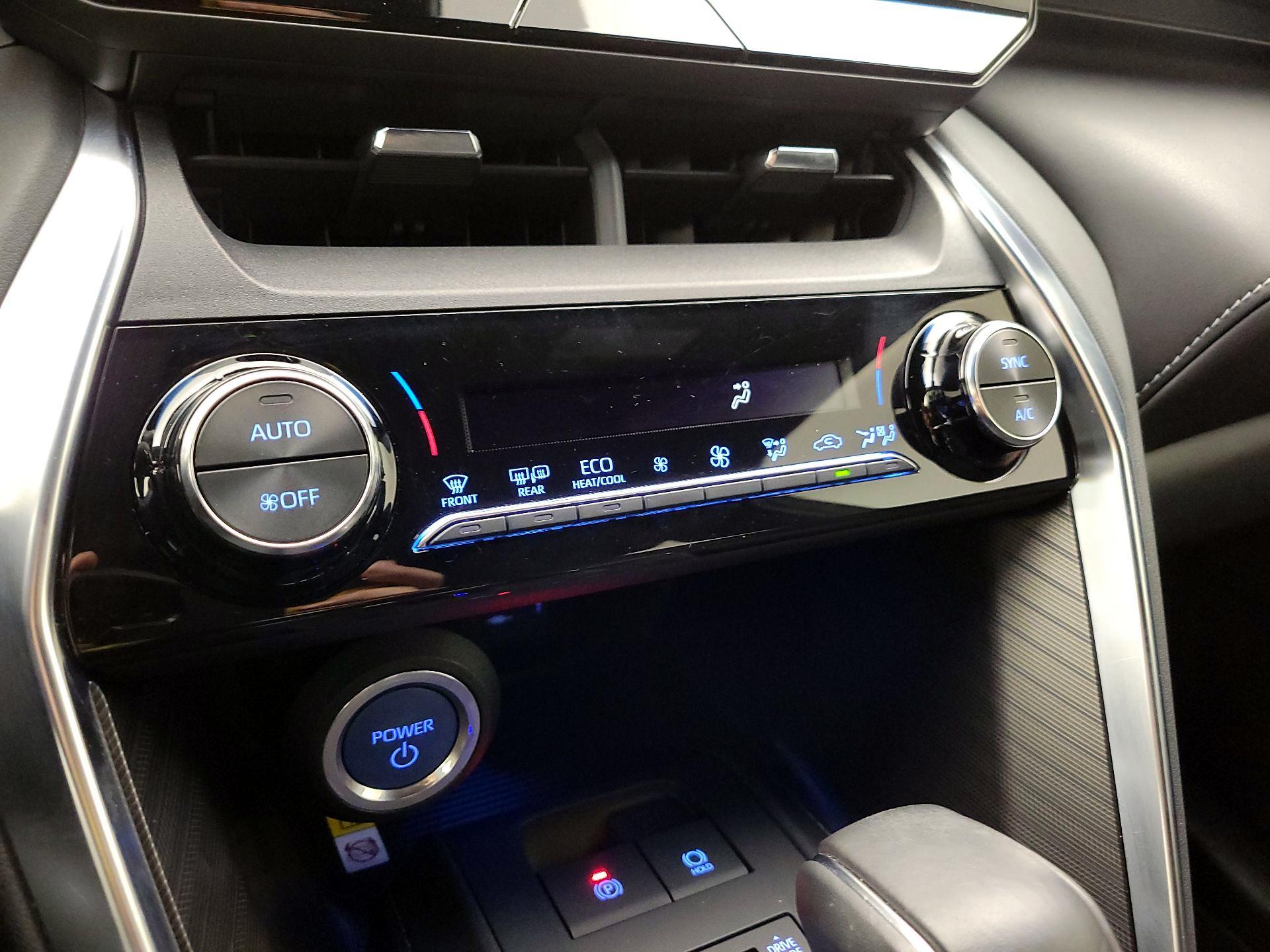 Thumbnail: 2022 Toyota Venza - 16