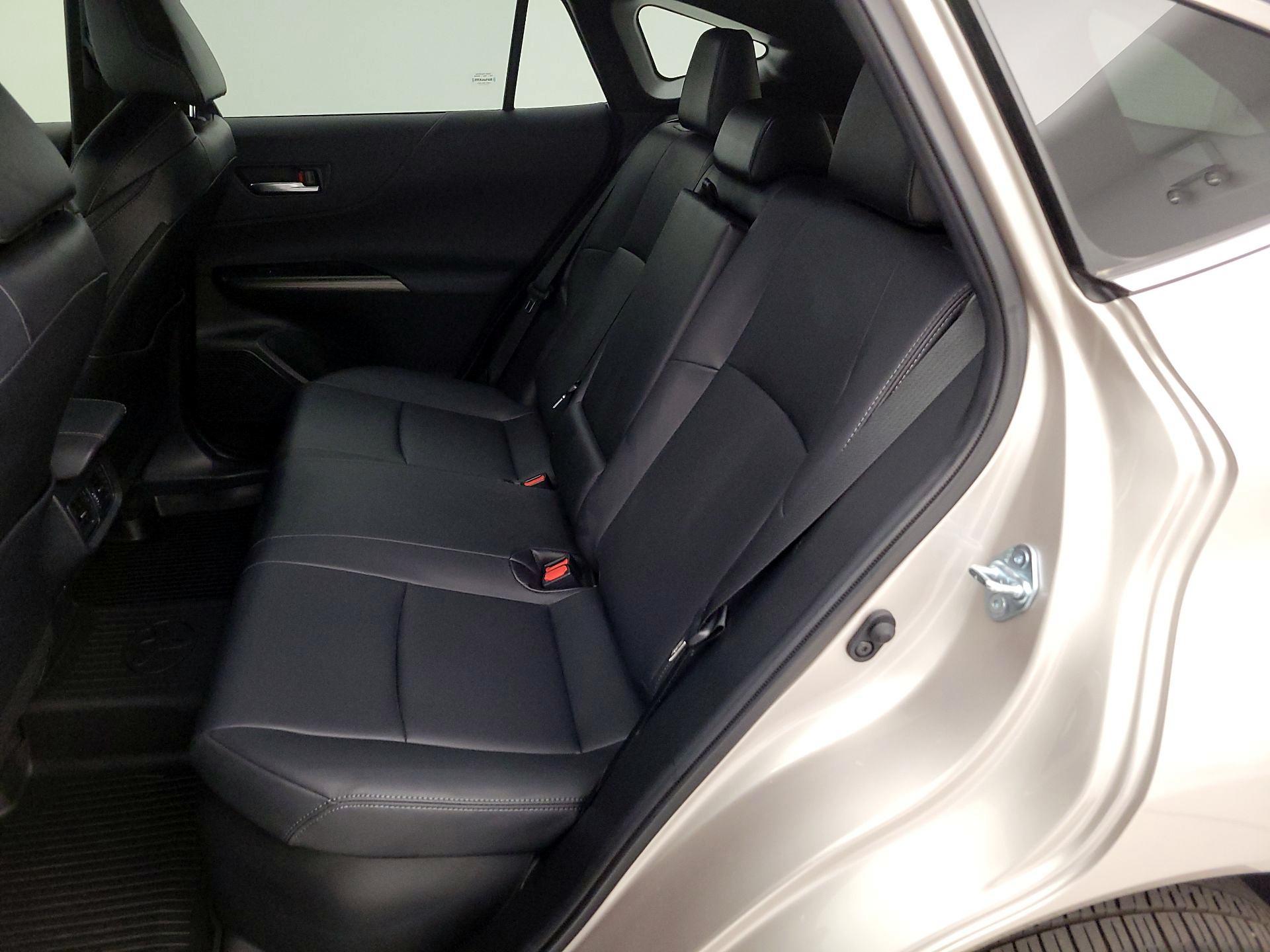 Thumbnail: 2022 Toyota Venza - 19