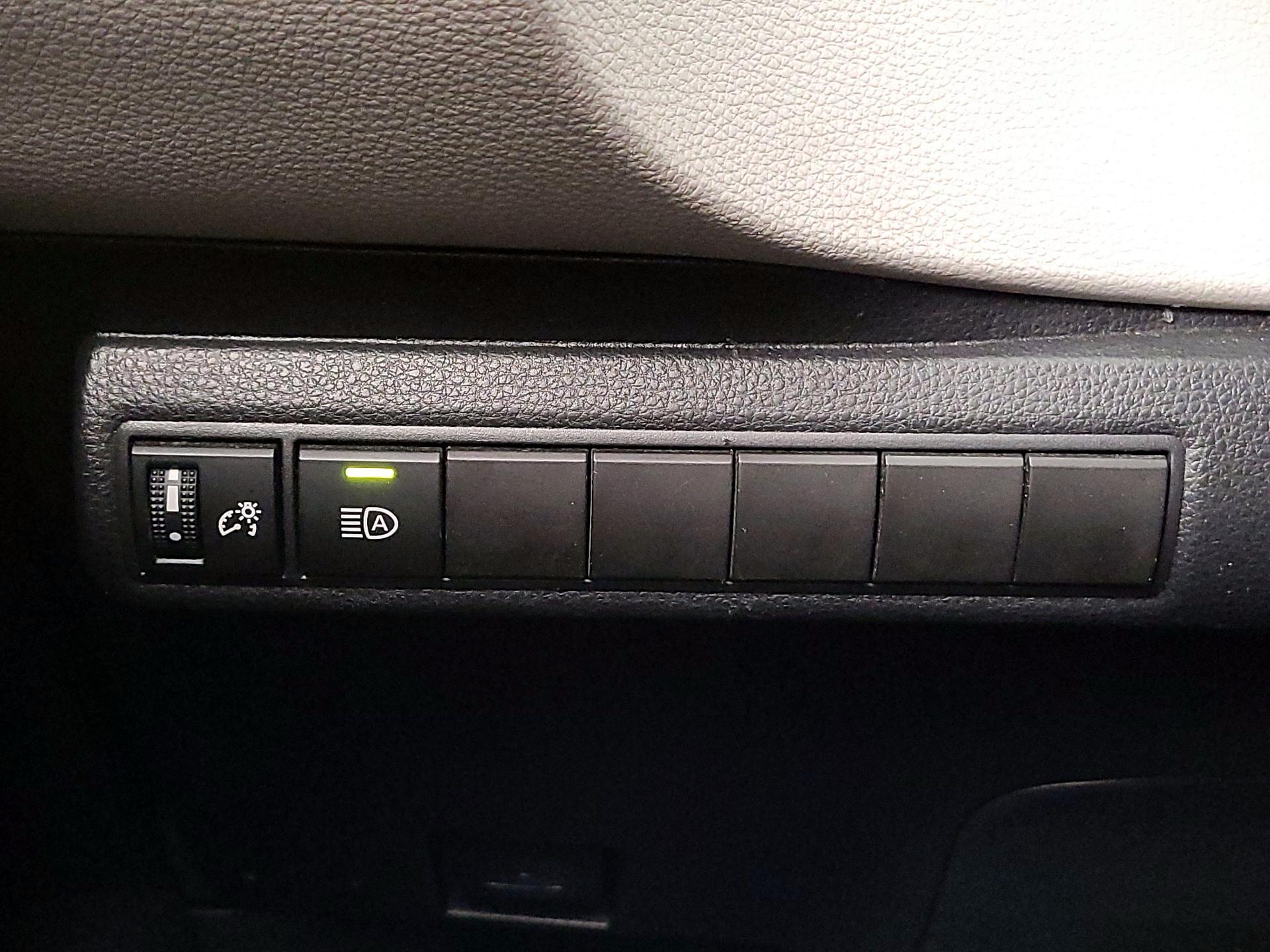 Thumbnail: 2020 Toyota Corolla - 13