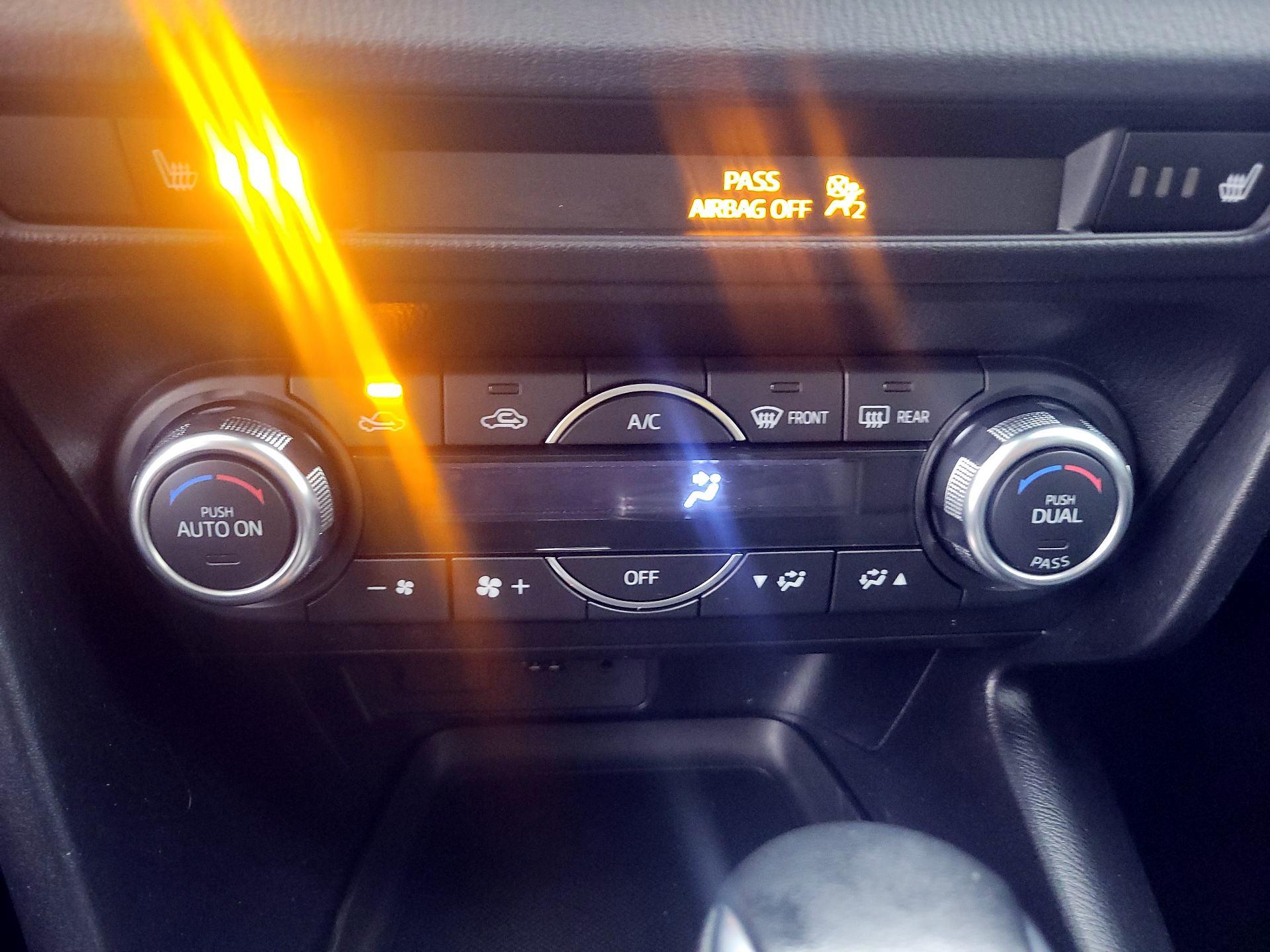 Thumbnail: 2018 Mazda Mazda3 - 16