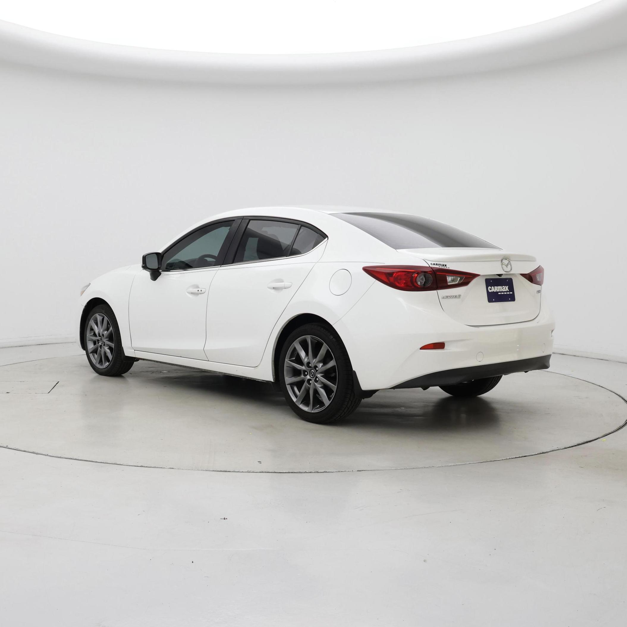 Thumbnail: 2018 Mazda Mazda3 - 2