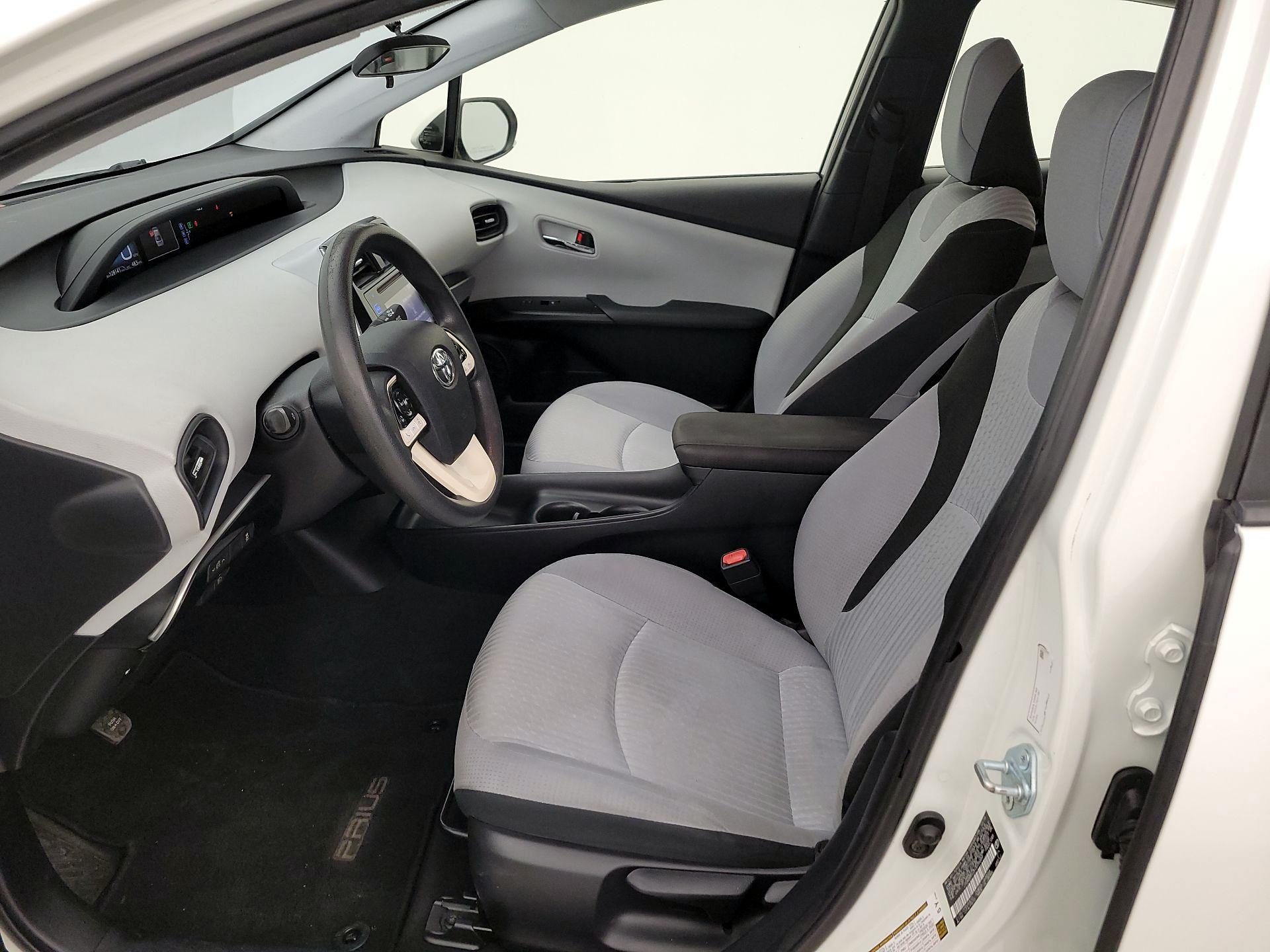 Thumbnail: 2017 Toyota Prius - 11