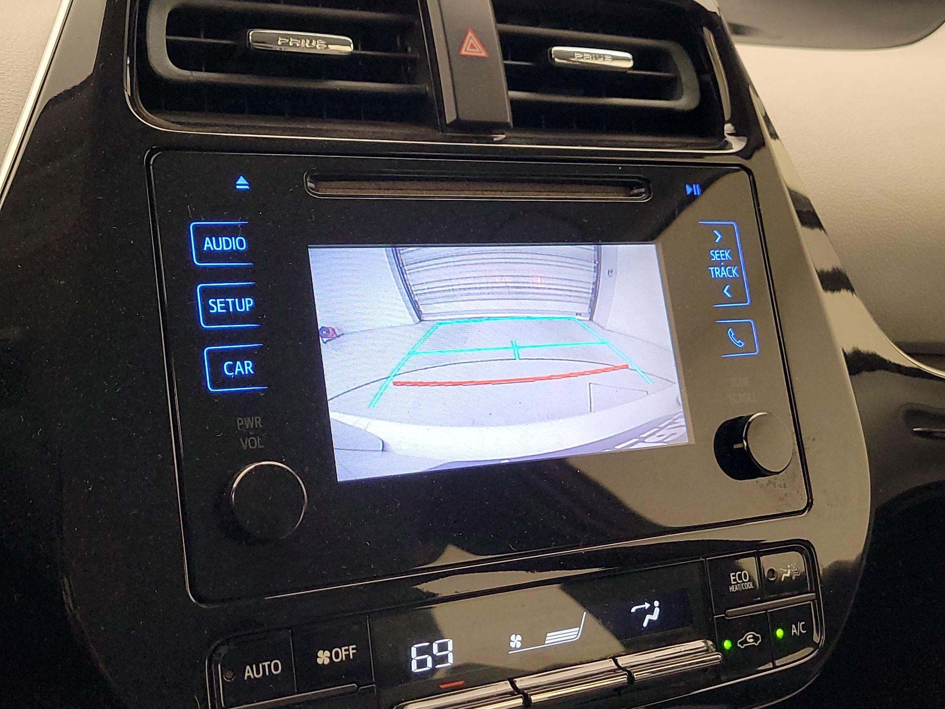 Thumbnail: 2017 Toyota Prius - 14