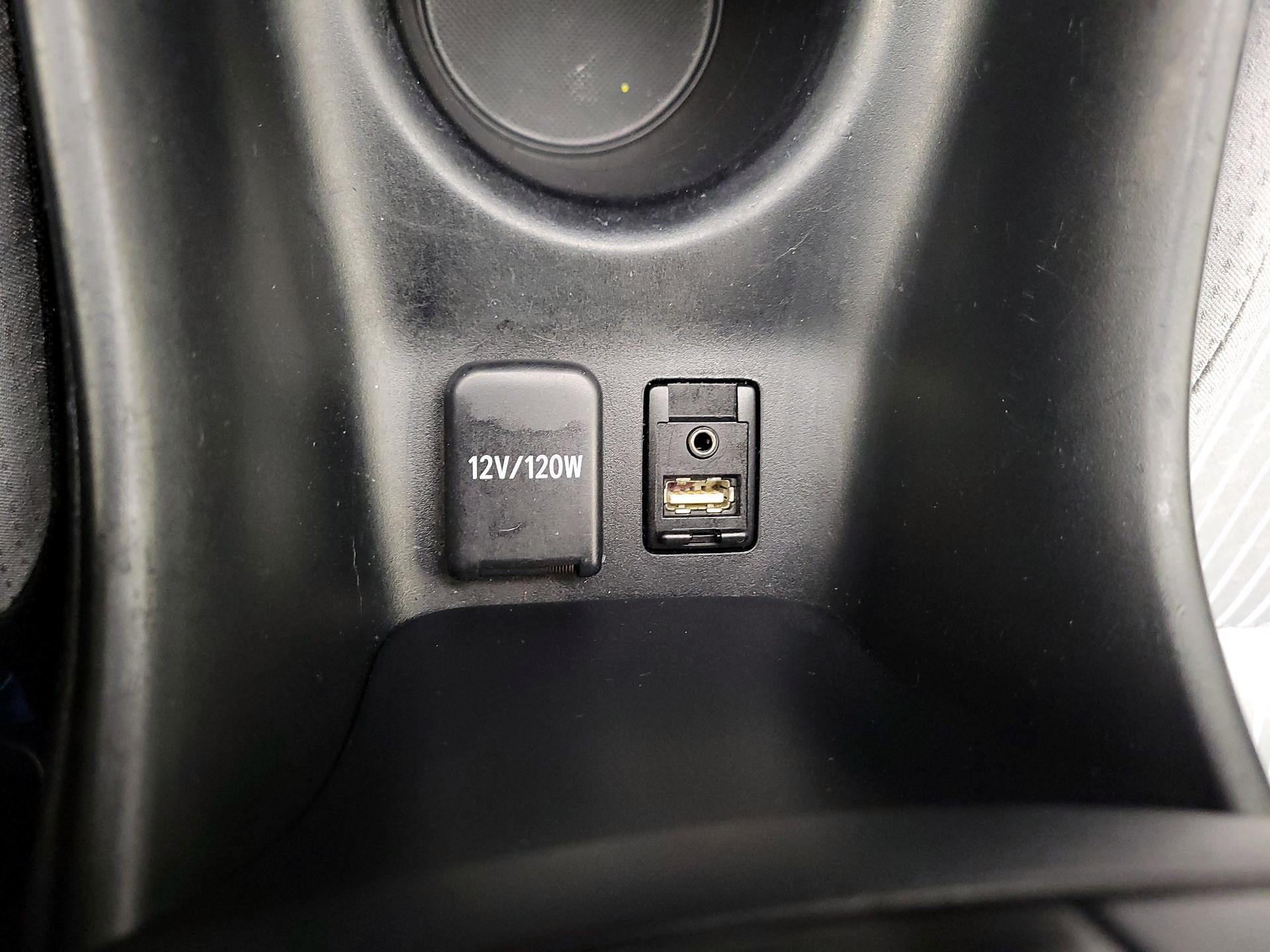 Thumbnail: 2017 Toyota Prius - 18