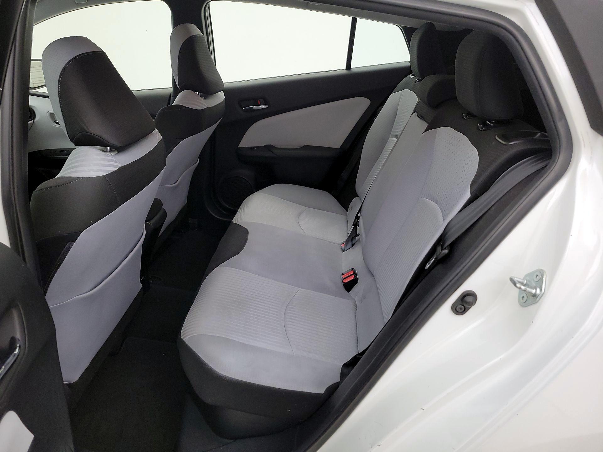 Thumbnail: 2017 Toyota Prius - 19