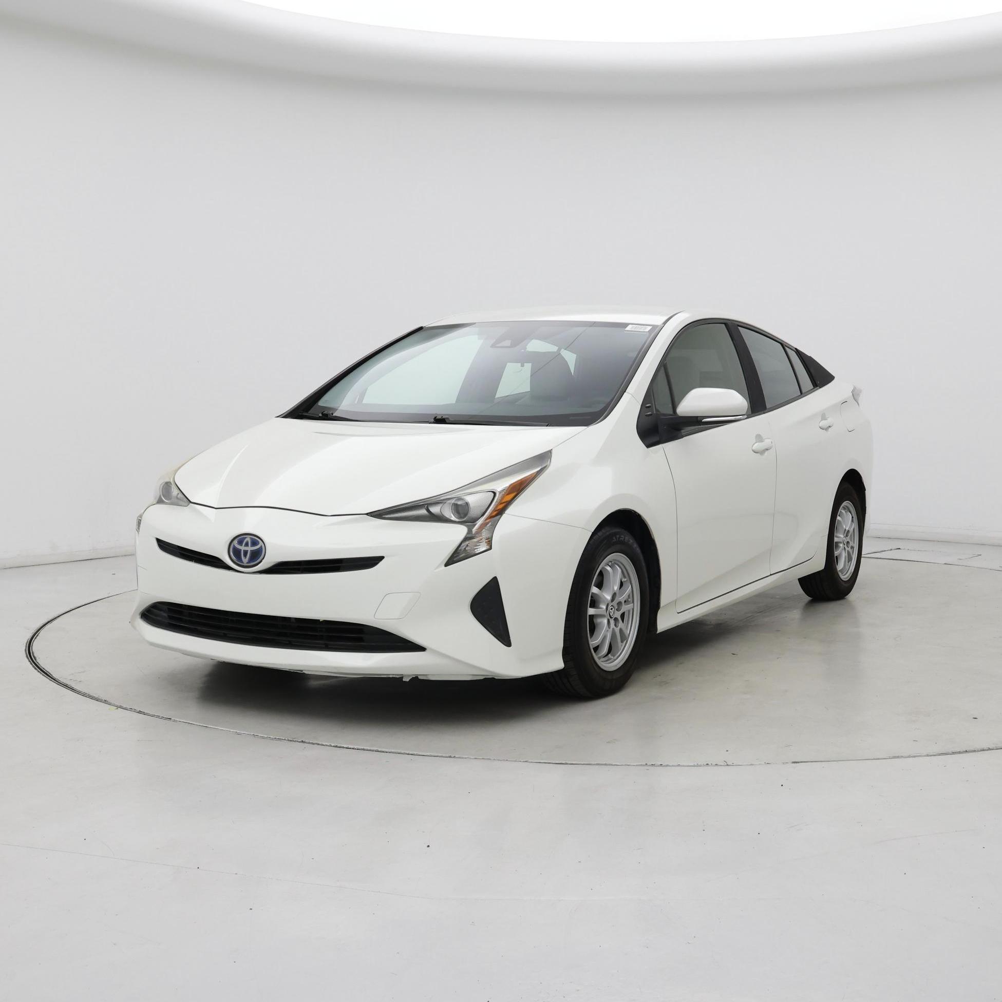Thumbnail: 2017 Toyota Prius - 4