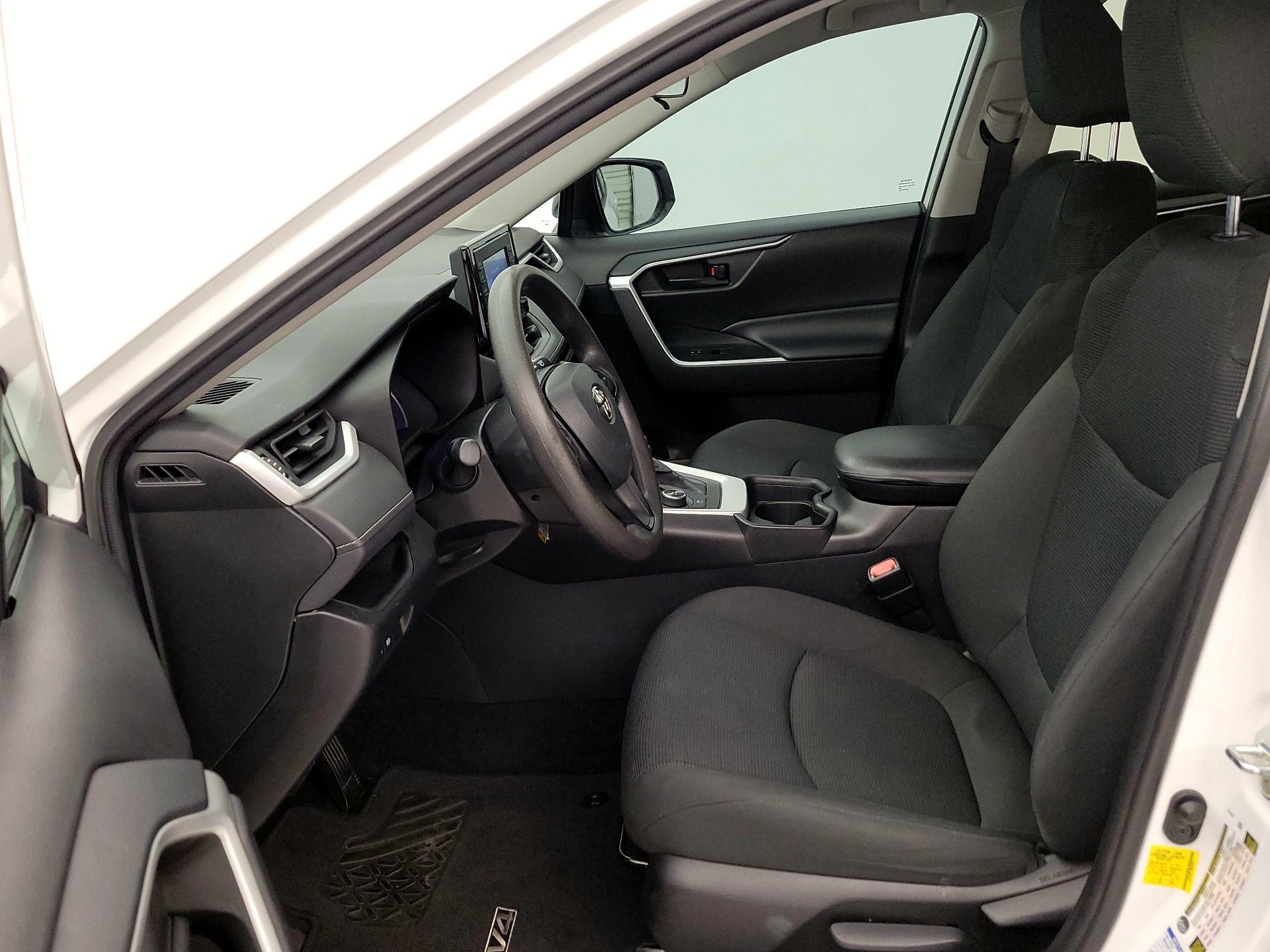 Thumbnail: 2021 Toyota RAV4 - 11