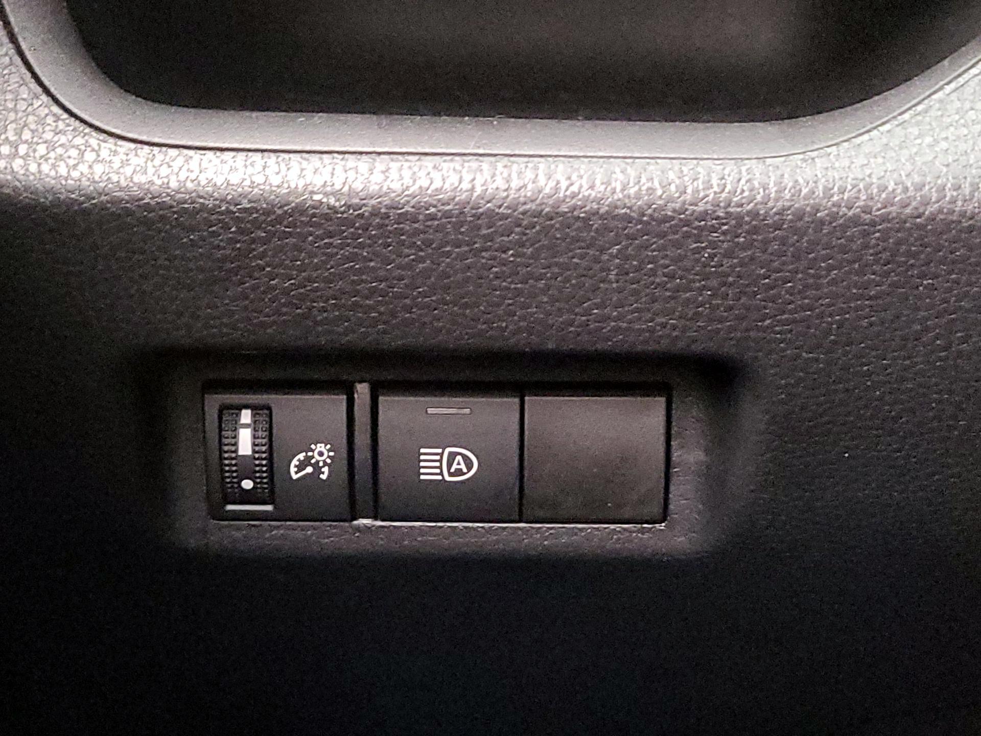 Thumbnail: 2021 Toyota RAV4 - 13