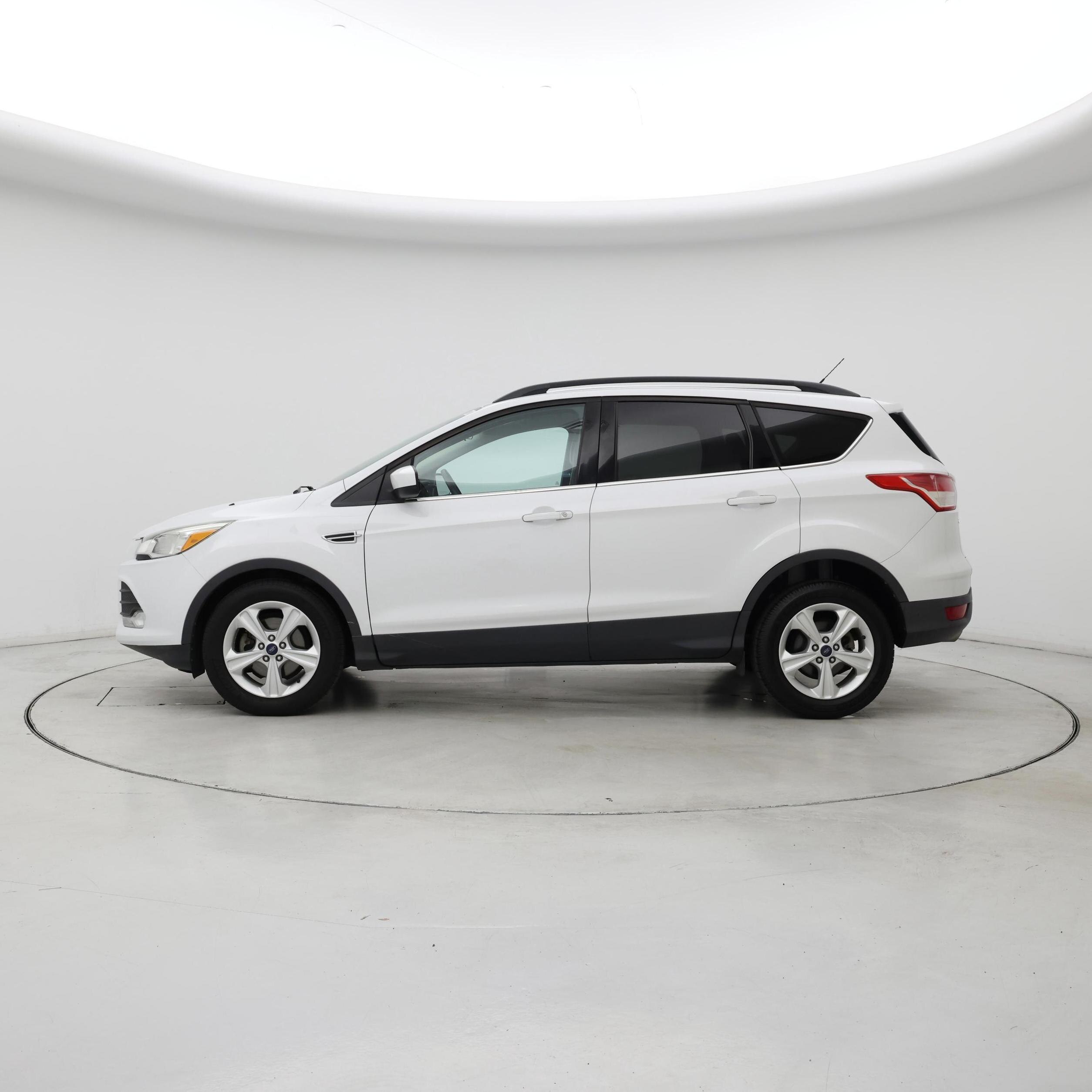 Thumbnail: 2015 Ford Escape - 3