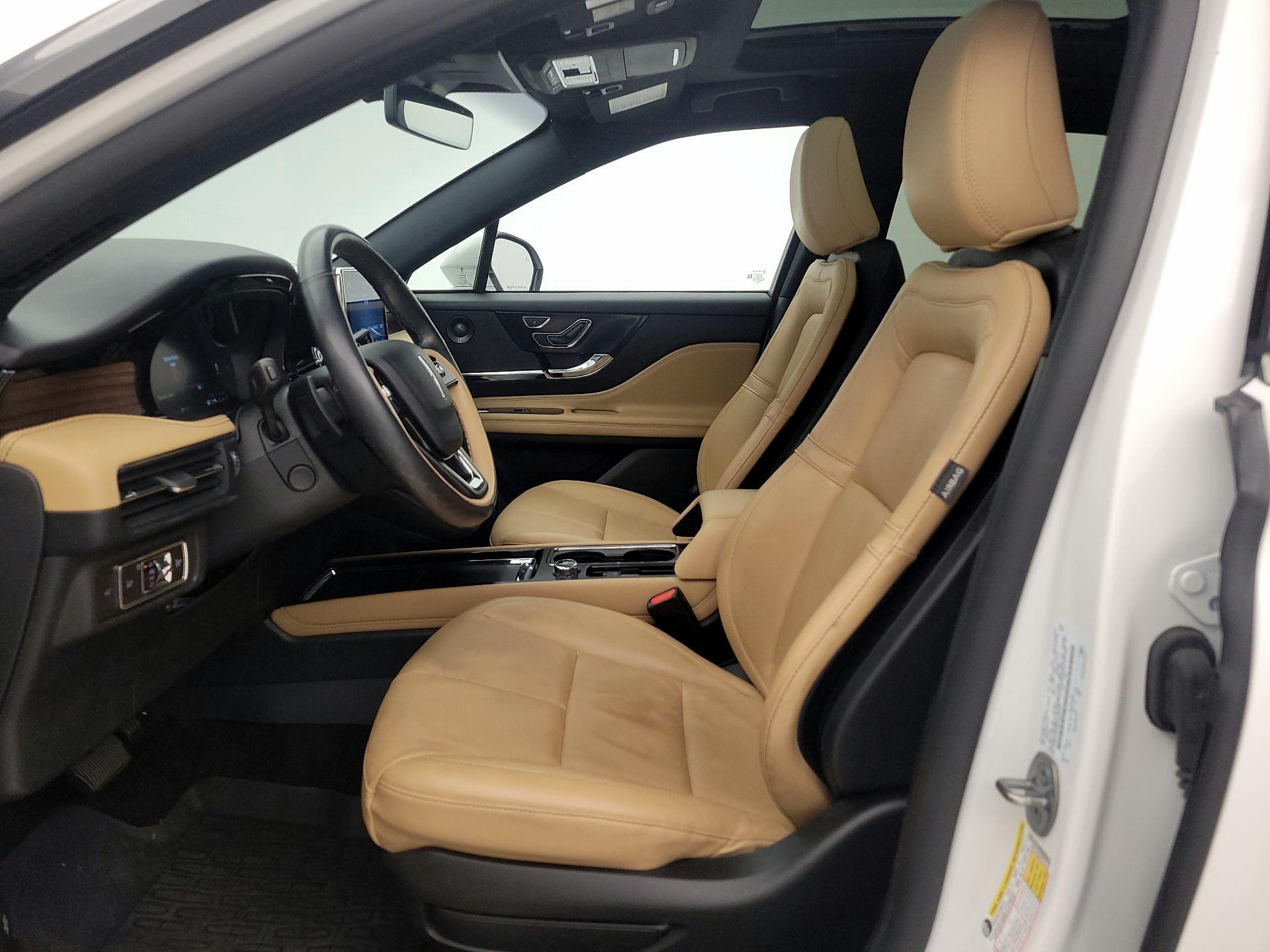 Thumbnail: 2022 Lincoln Corsair - 11