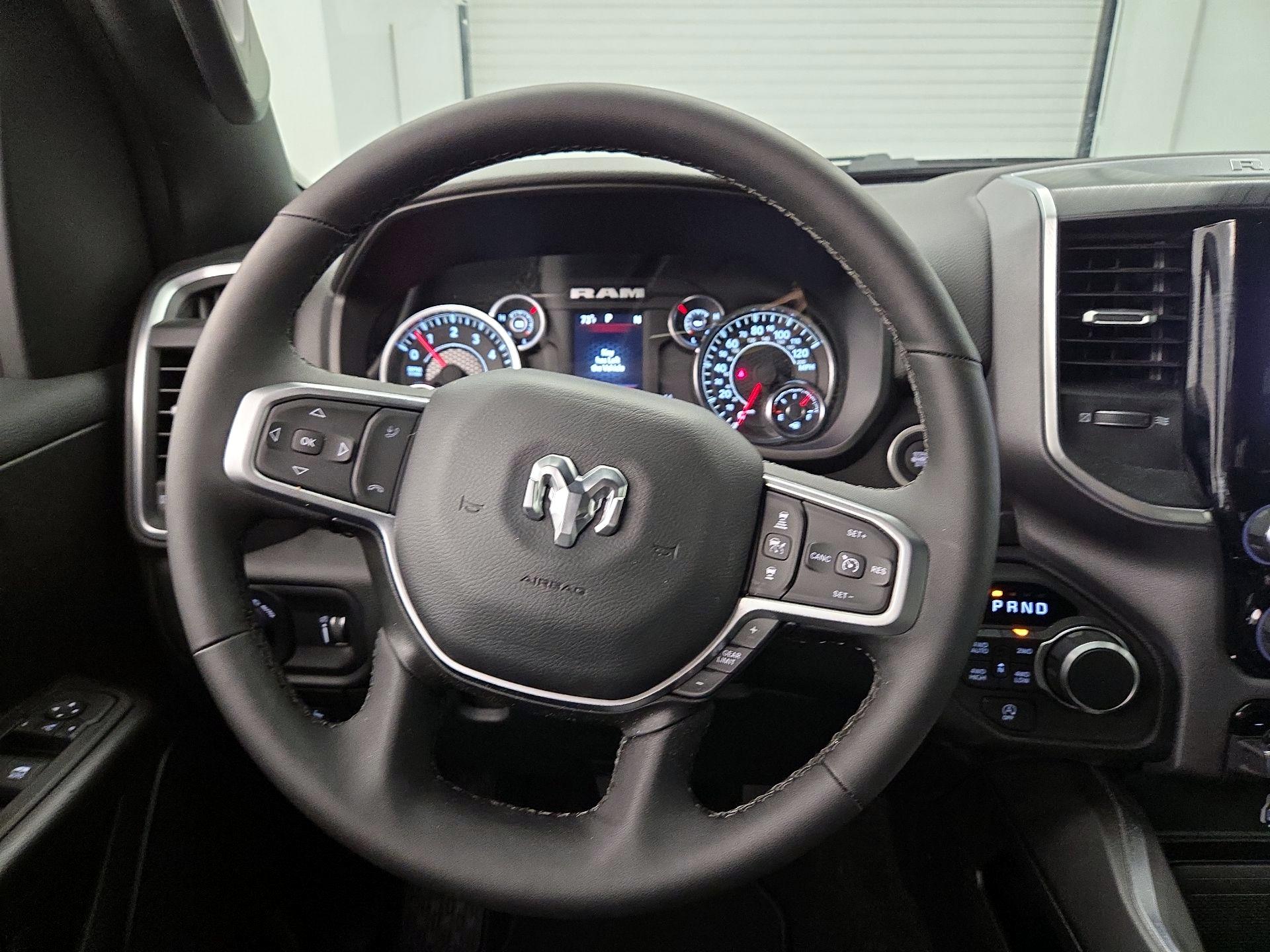 Thumbnail: 2025 RAM 1500 - 10