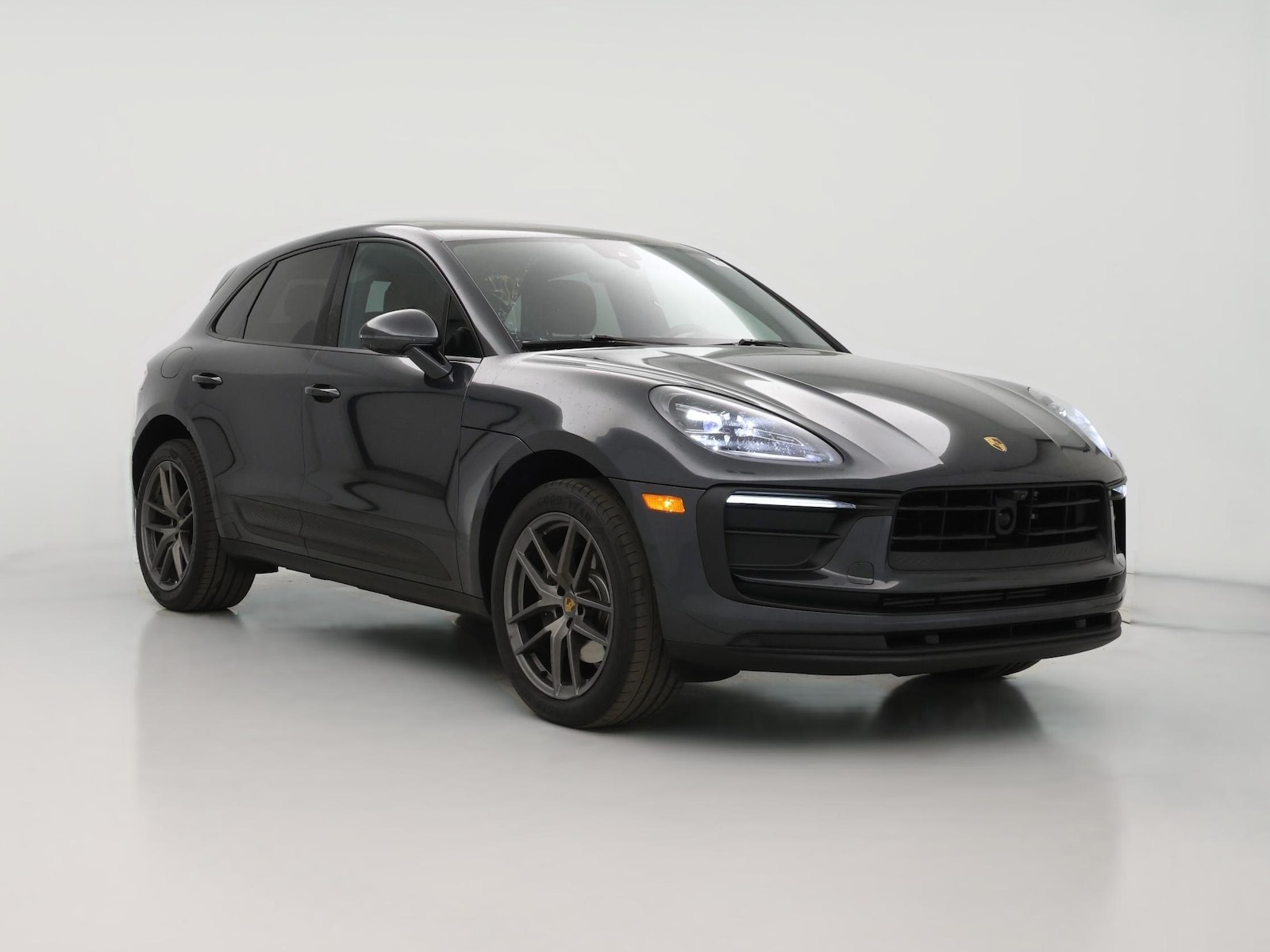 2022 Porsche Macan Base