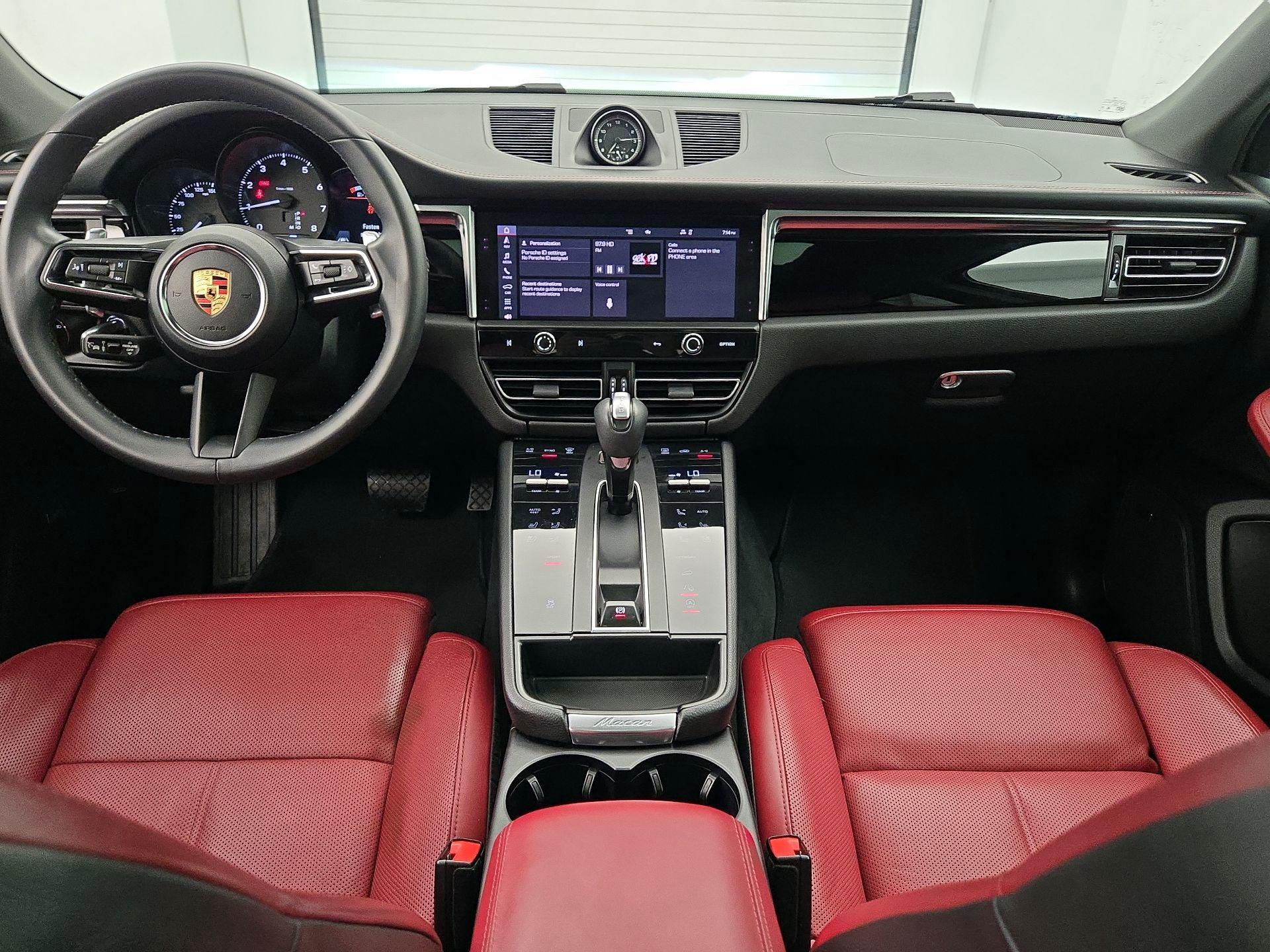 Thumbnail: 2022 Porsche Macan - 9