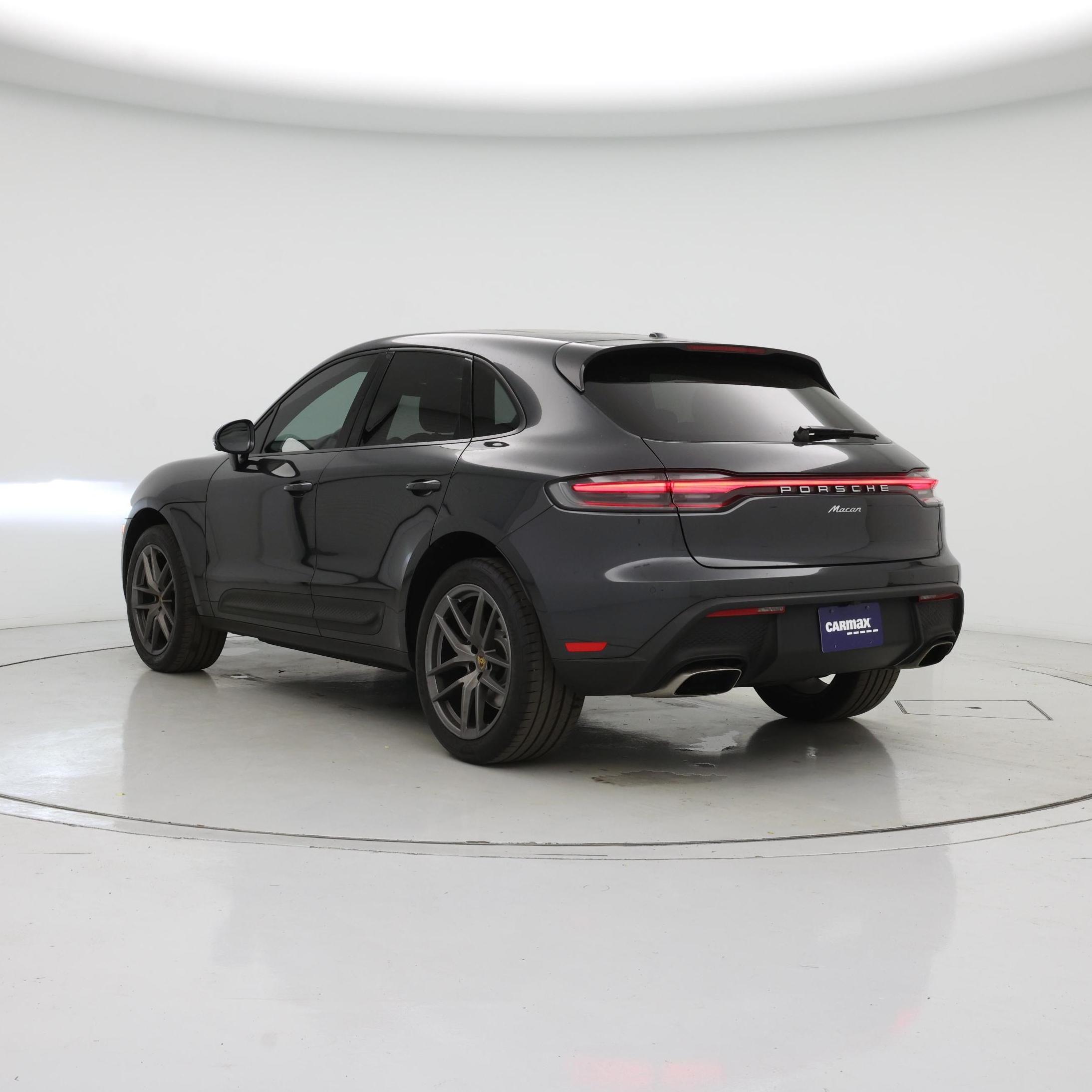 Thumbnail: 2022 Porsche Macan - 2