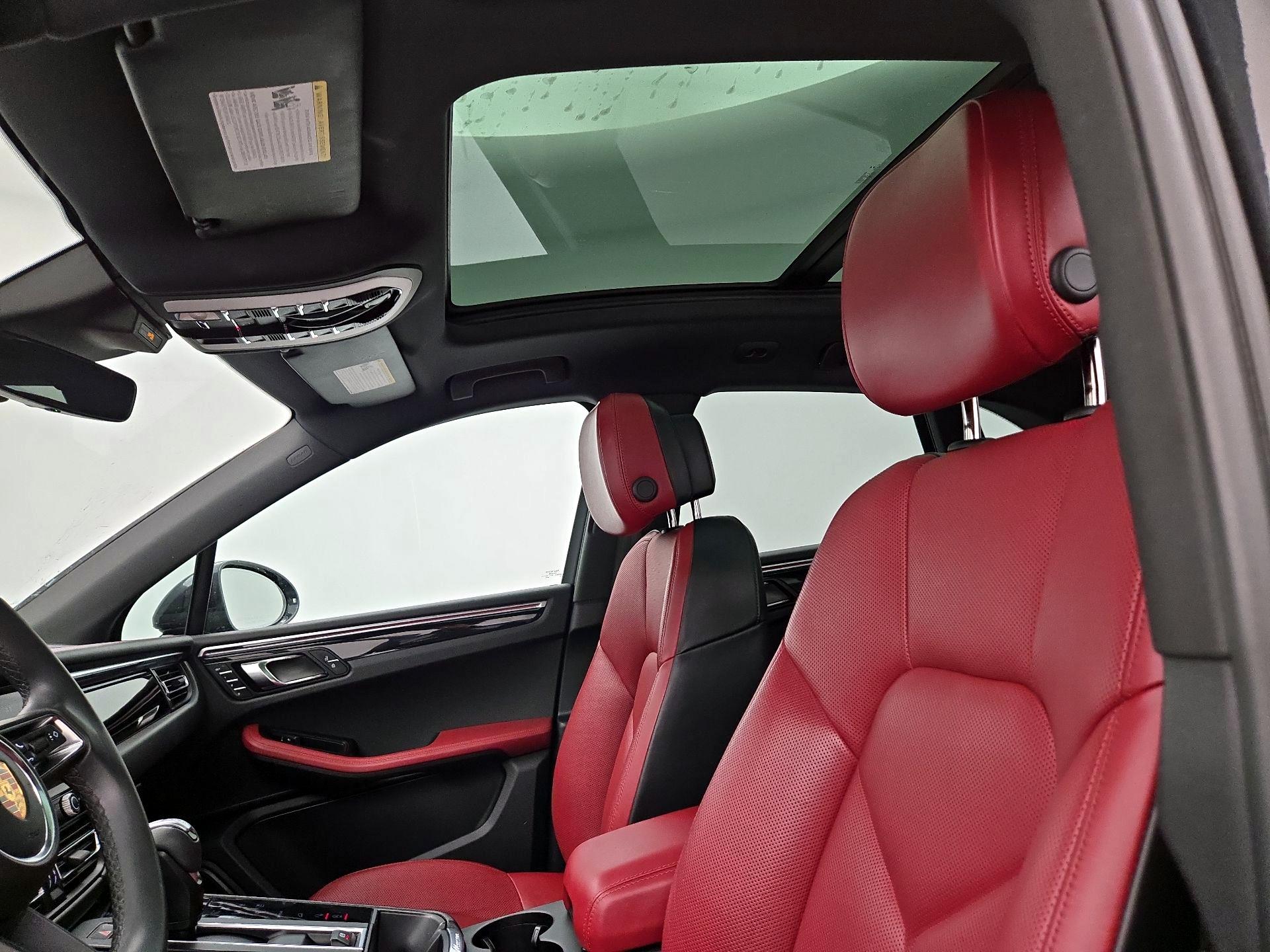 Thumbnail: 2022 Porsche Macan - 20