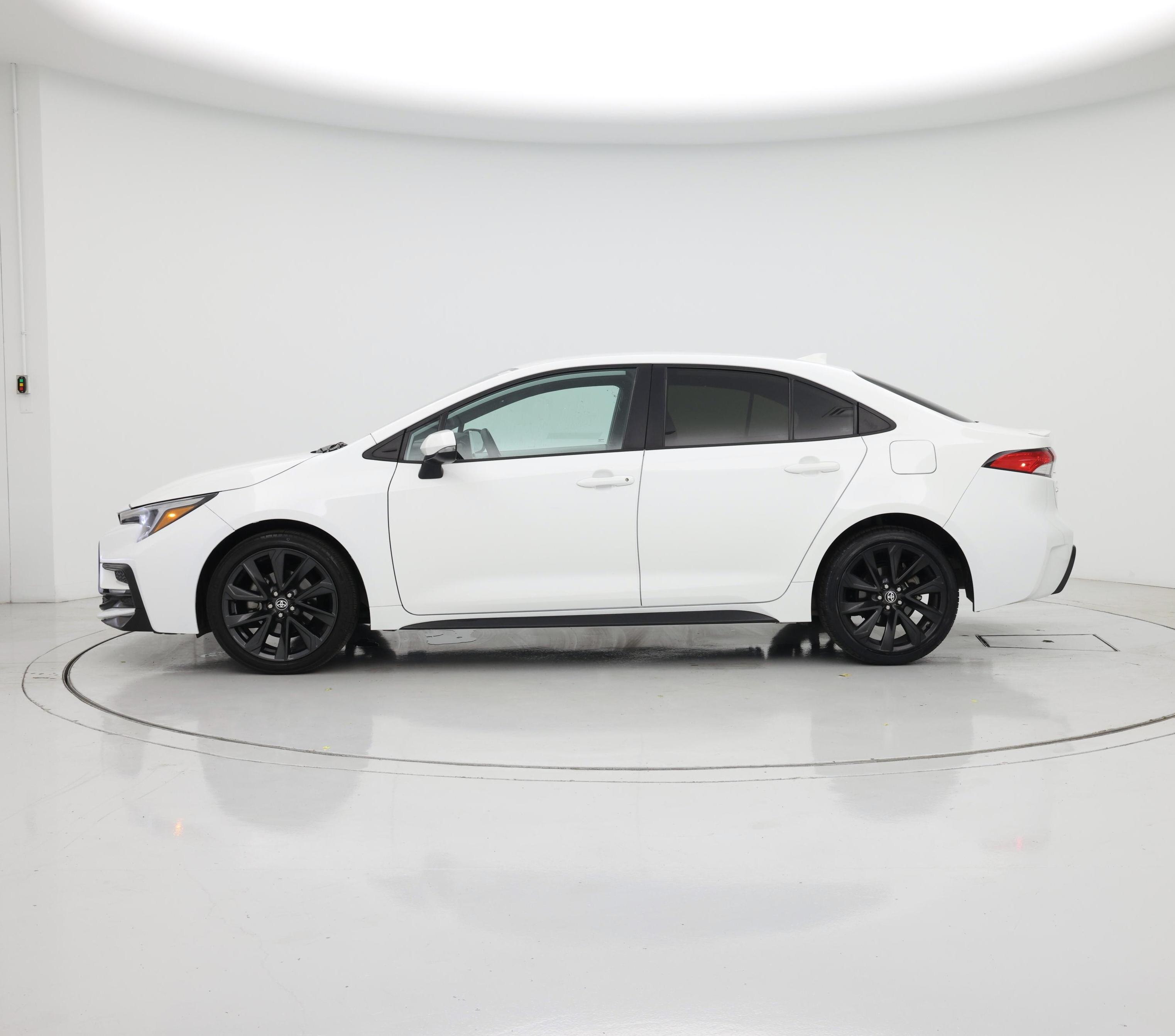 Thumbnail: 2024 Toyota Corolla - 3