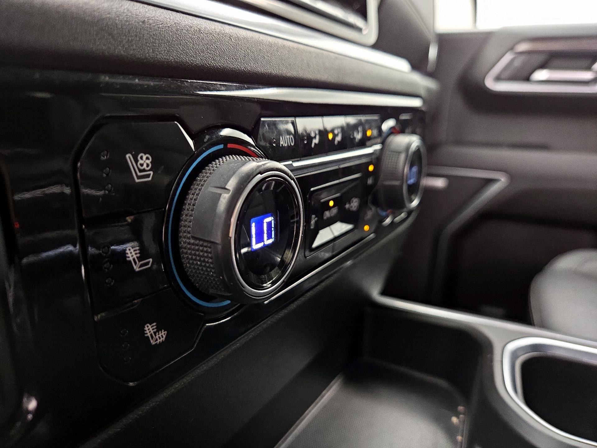 Thumbnail: 2022 Chevrolet Silverado 1500 - 16