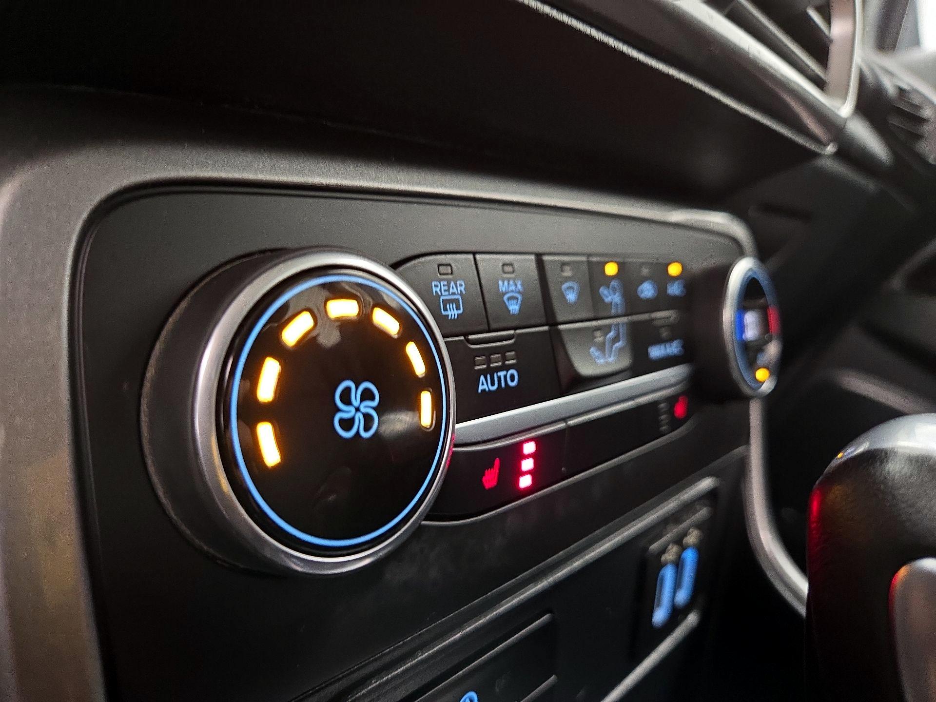 Thumbnail: 2021 Ford EcoSport - 17