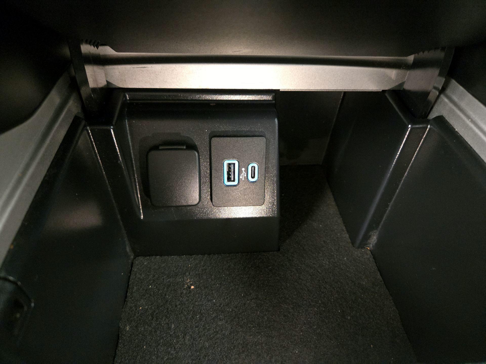 Thumbnail: 2024 Ford Explorer - 18