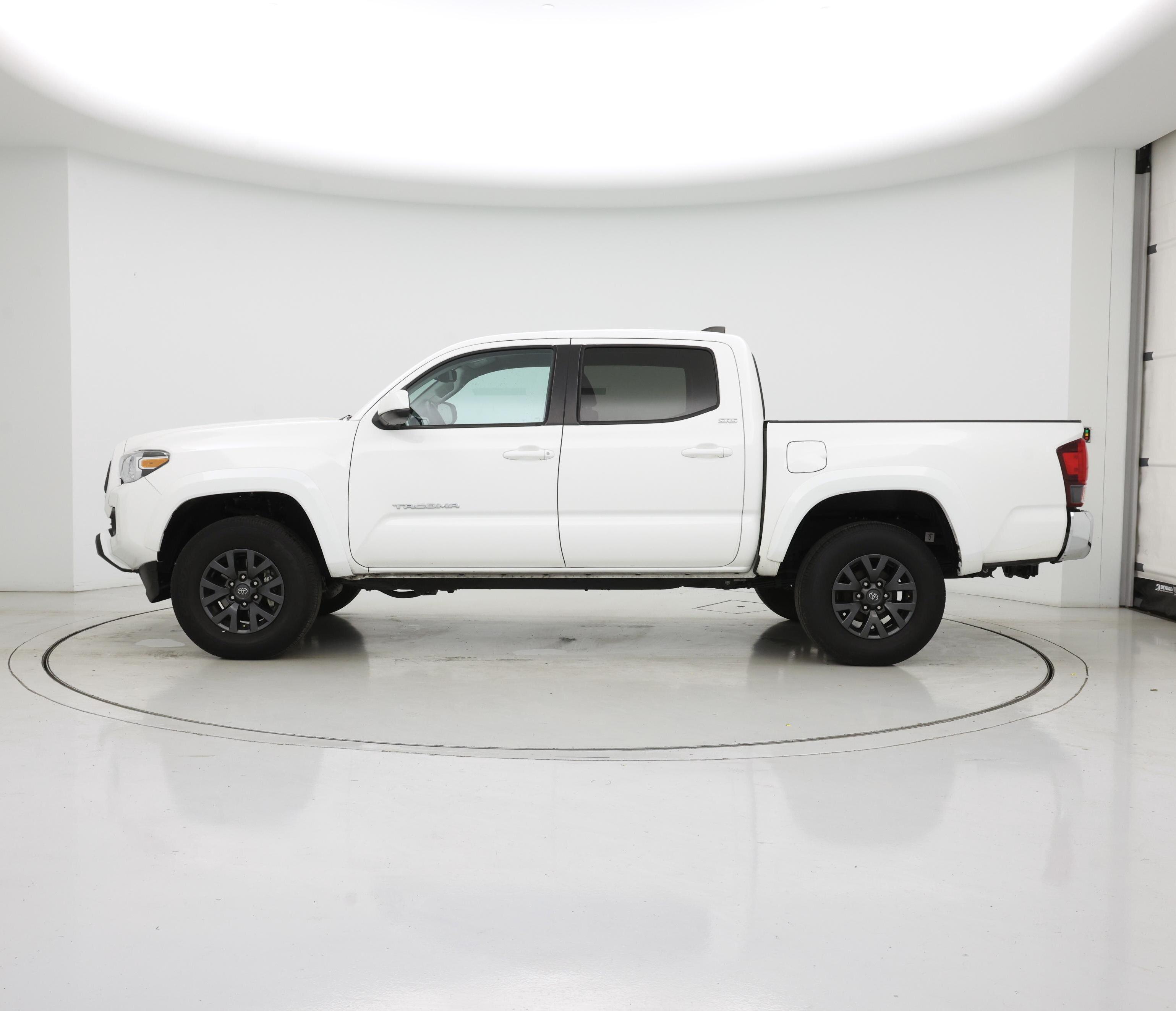 Thumbnail: 2022 Toyota Tacoma - 3