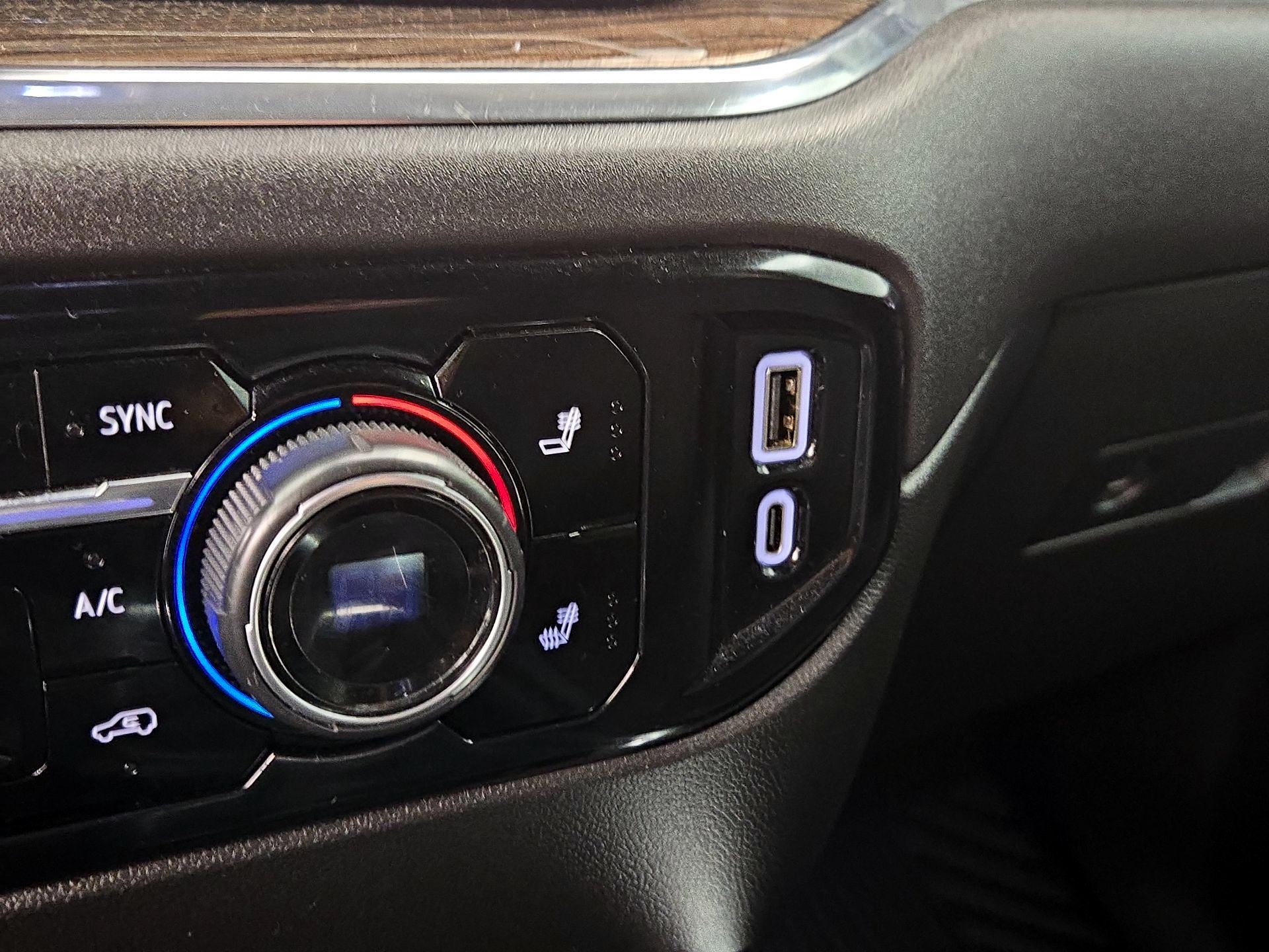 Thumbnail: 2024 Chevrolet Silverado 1500 - 18