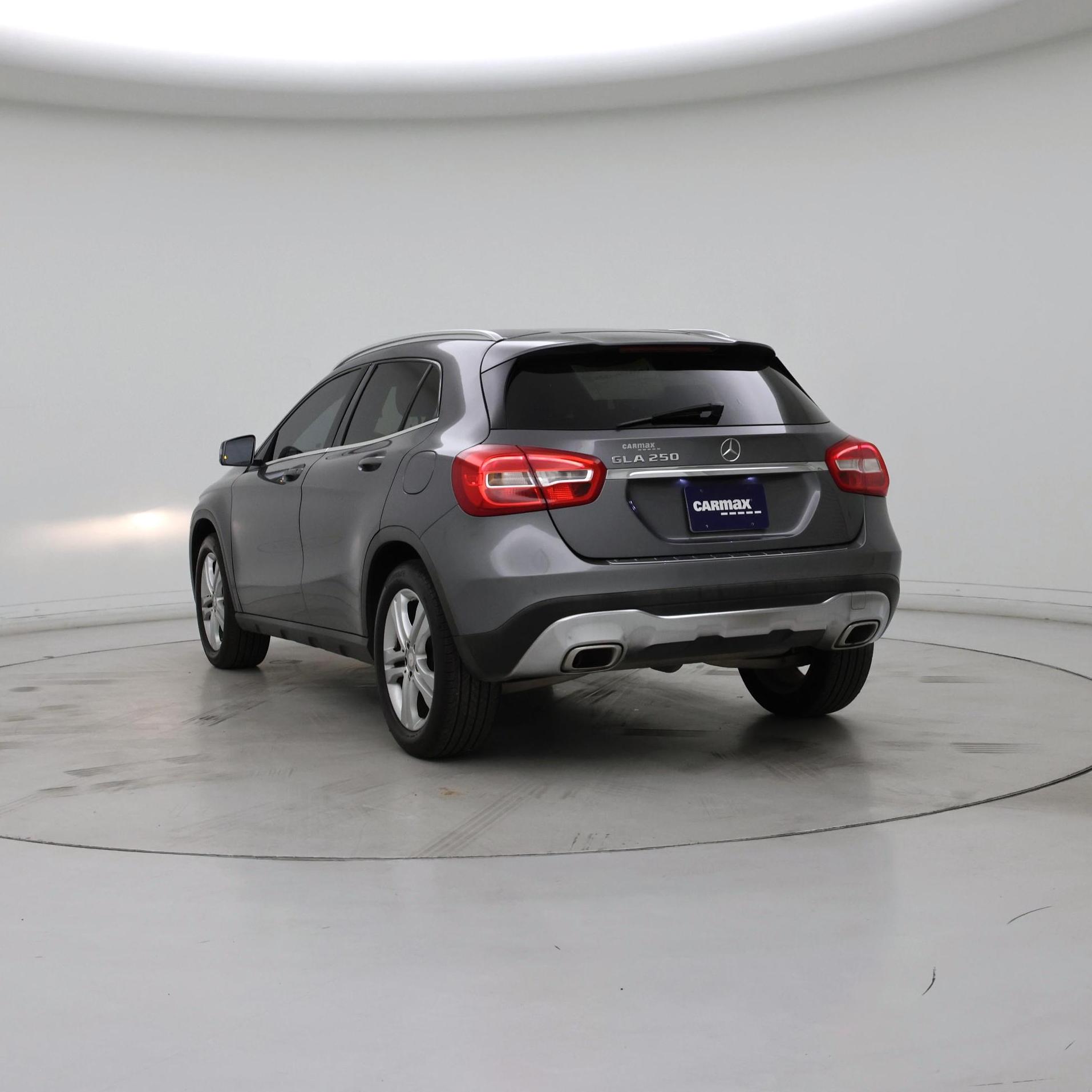 Thumbnail: 2018 Mercedes-Benz GLA - 2