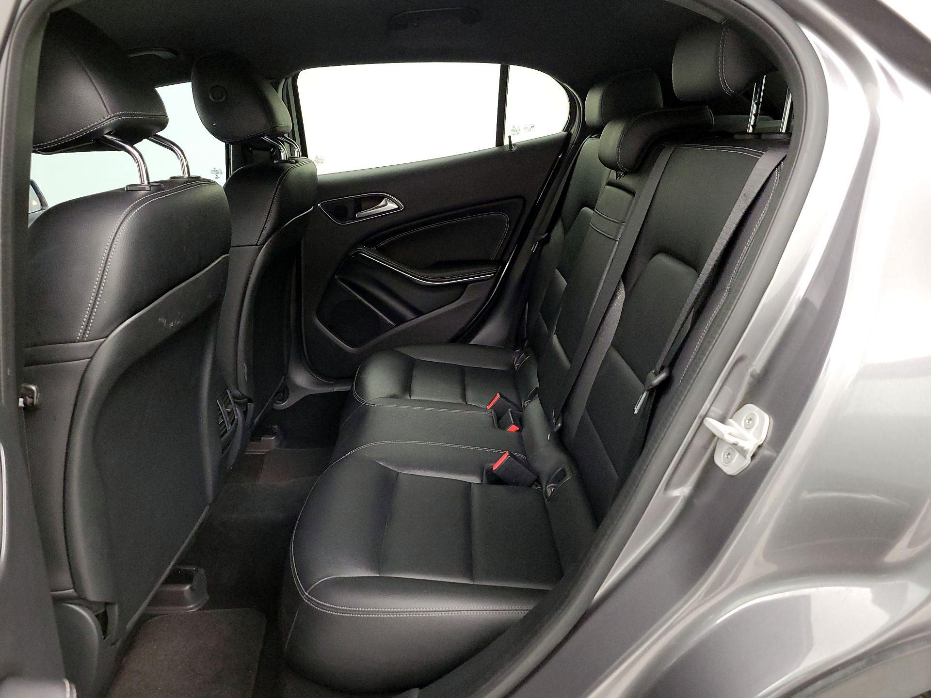 Thumbnail: 2018 Mercedes-Benz GLA - 19