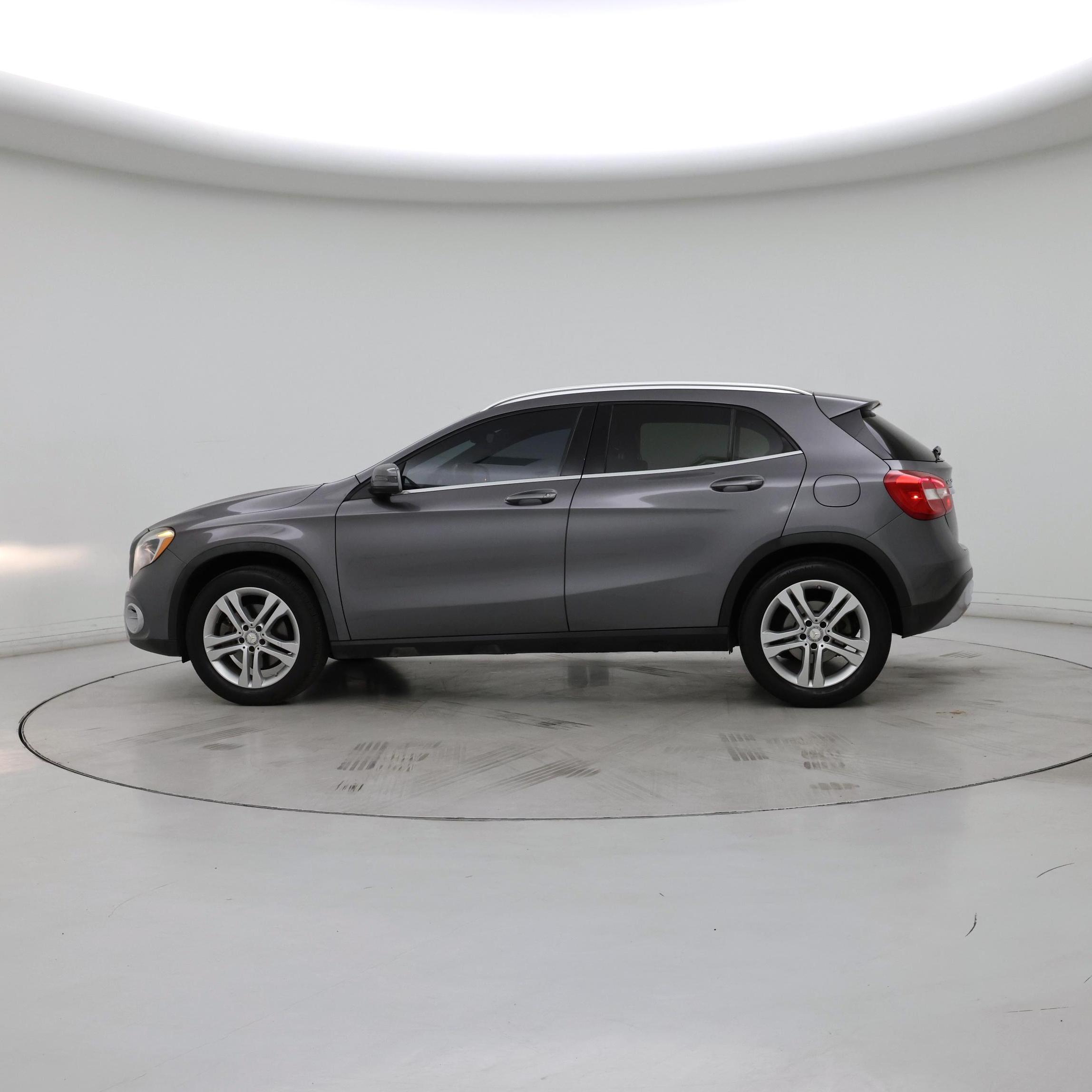 Thumbnail: 2018 Mercedes-Benz GLA - 3