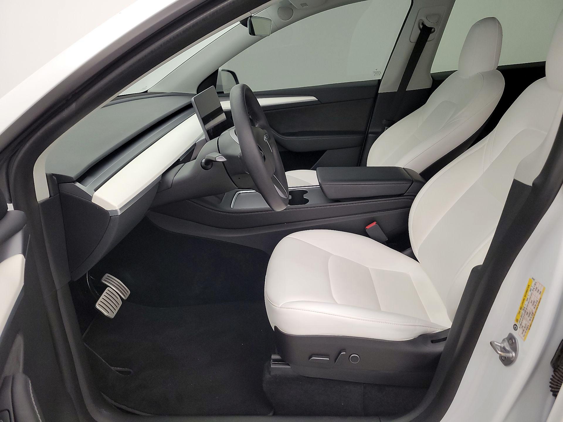 Thumbnail: 2022 Tesla Model Y - 11