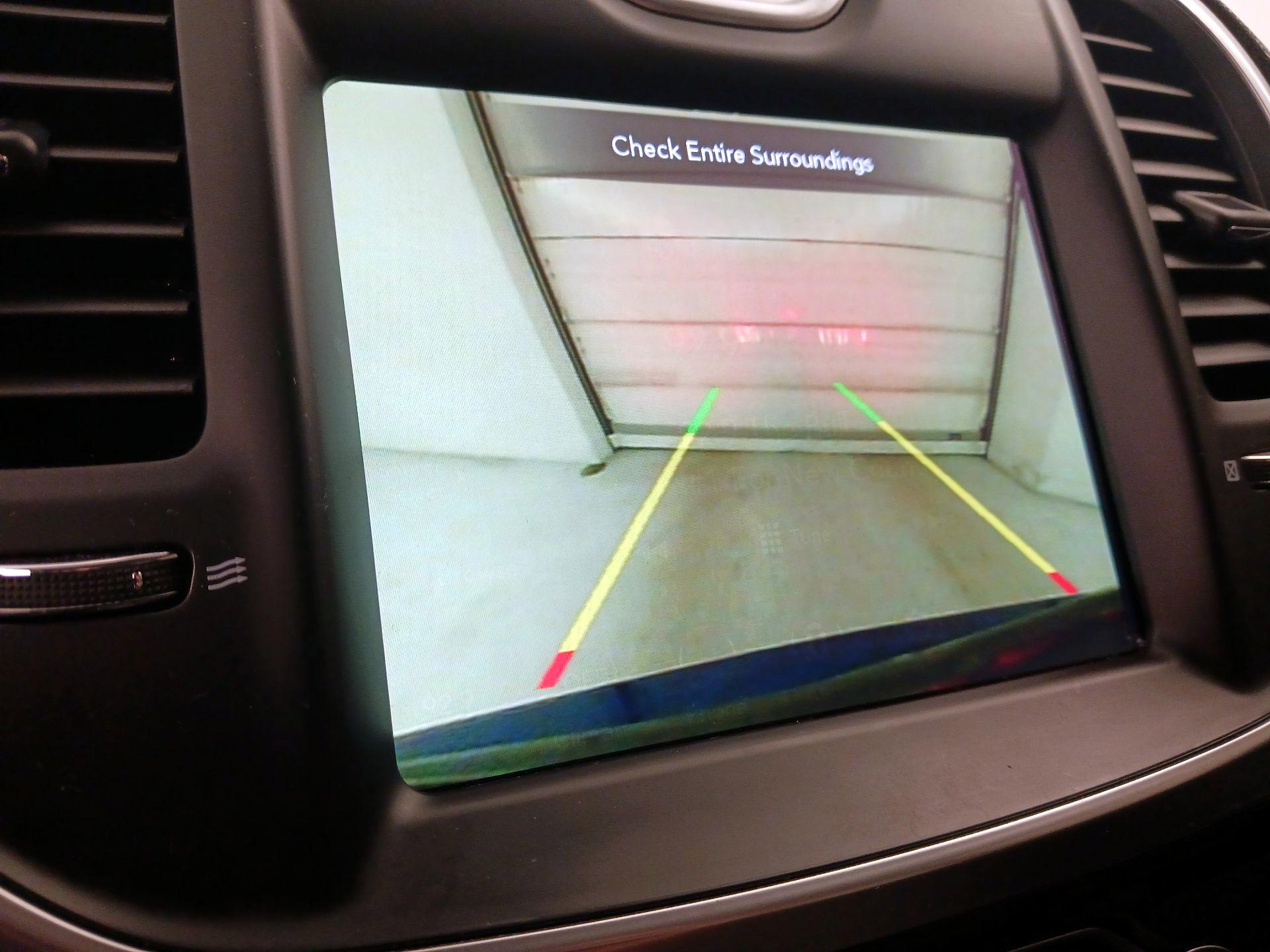 Thumbnail: 2020 Chrysler 300 - 14