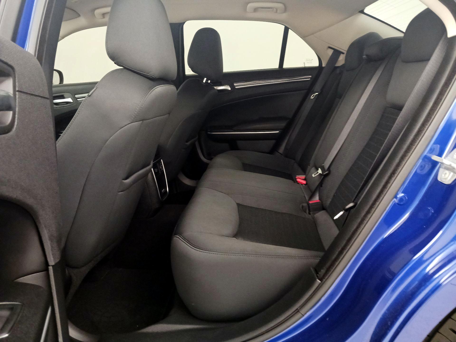 Thumbnail: 2020 Chrysler 300 - 19