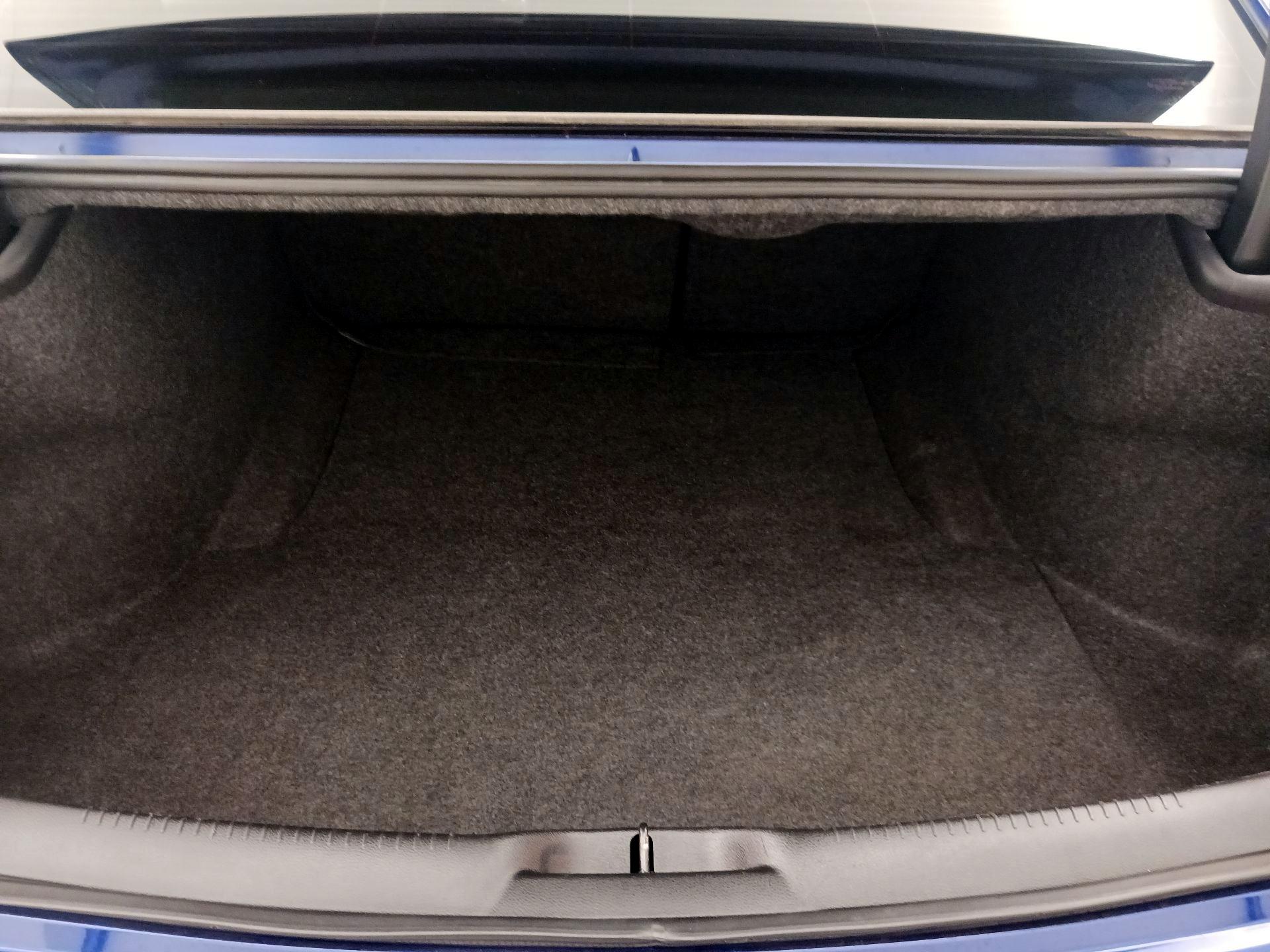 Thumbnail: 2020 Chrysler 300 - 20