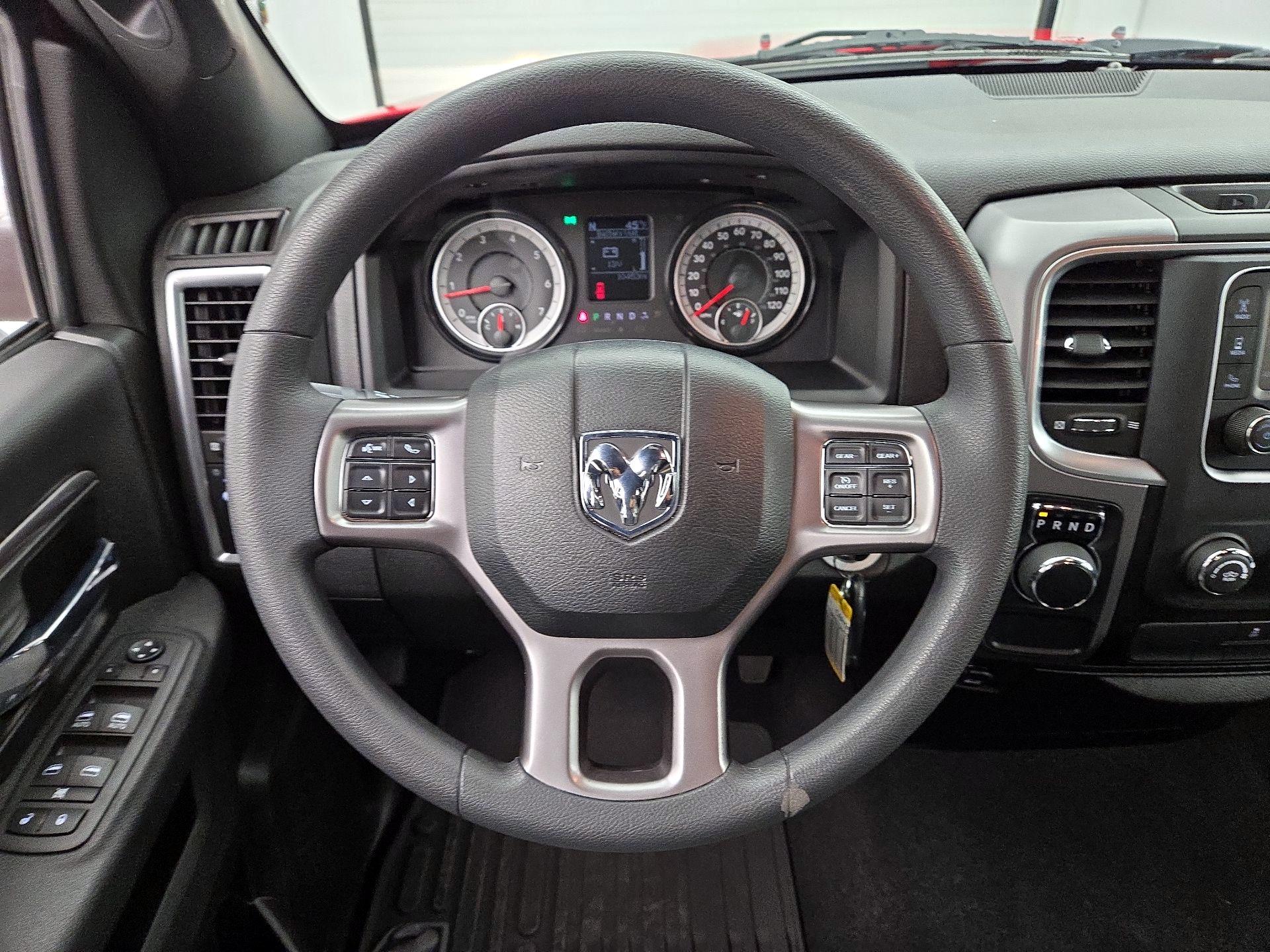 Thumbnail: 2022 RAM 1500 Classic - 10