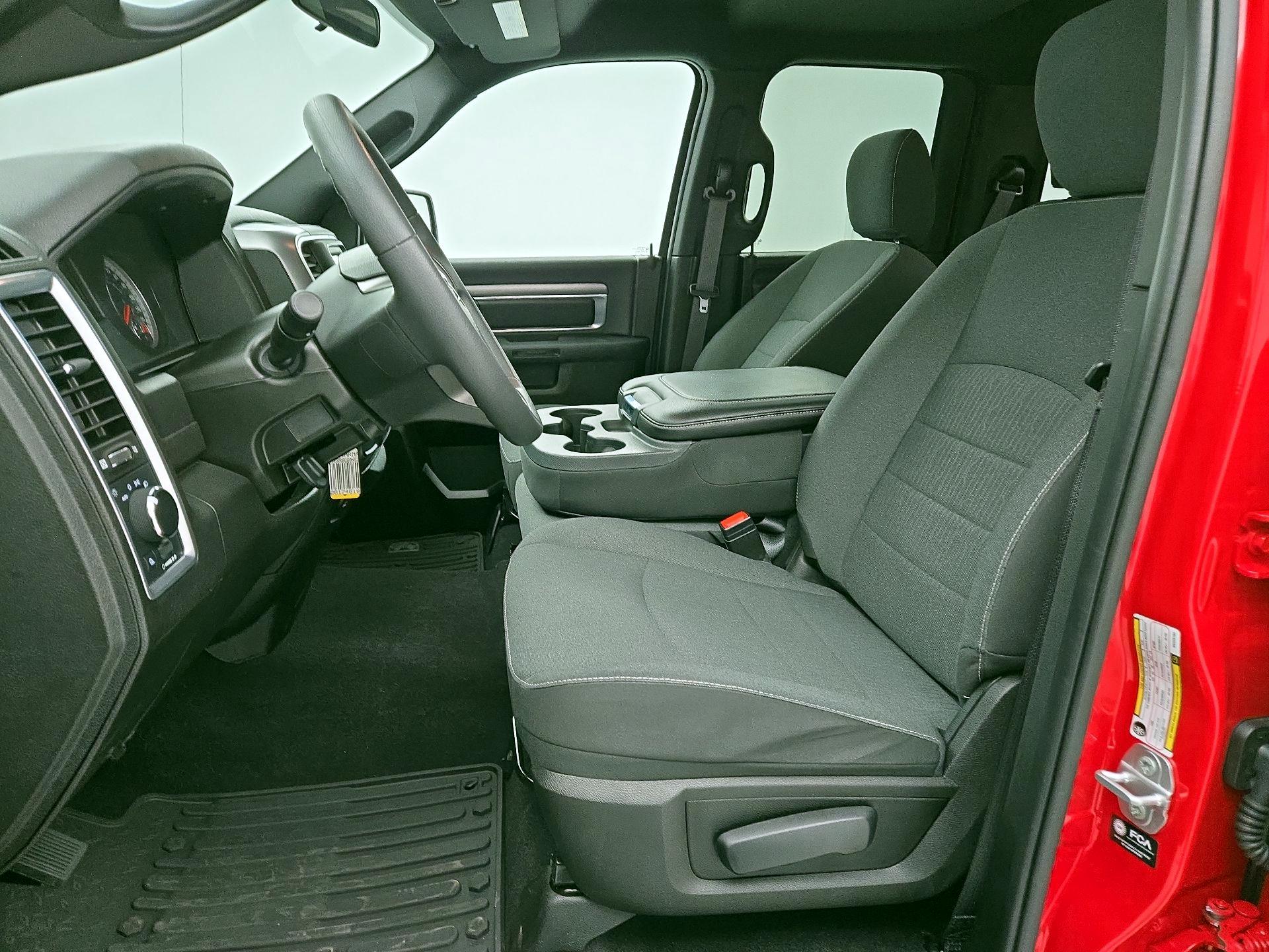 Thumbnail: 2022 RAM 1500 Classic - 11