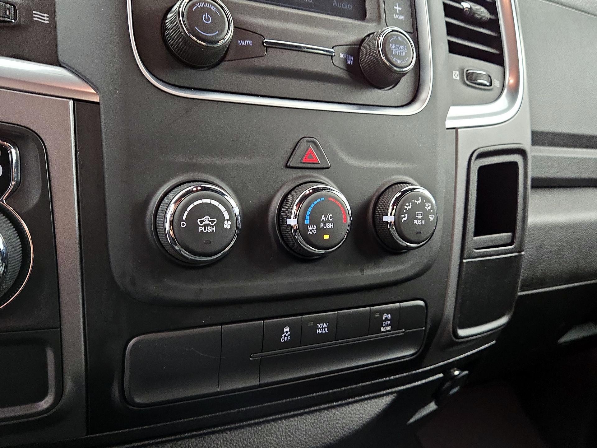 Thumbnail: 2022 RAM 1500 Classic - 16