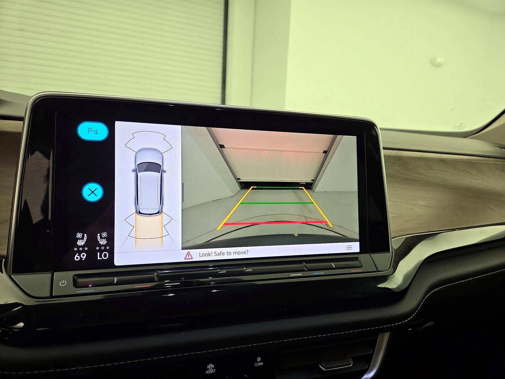 Thumbnail: 2024 Volkswagen Atlas - 14