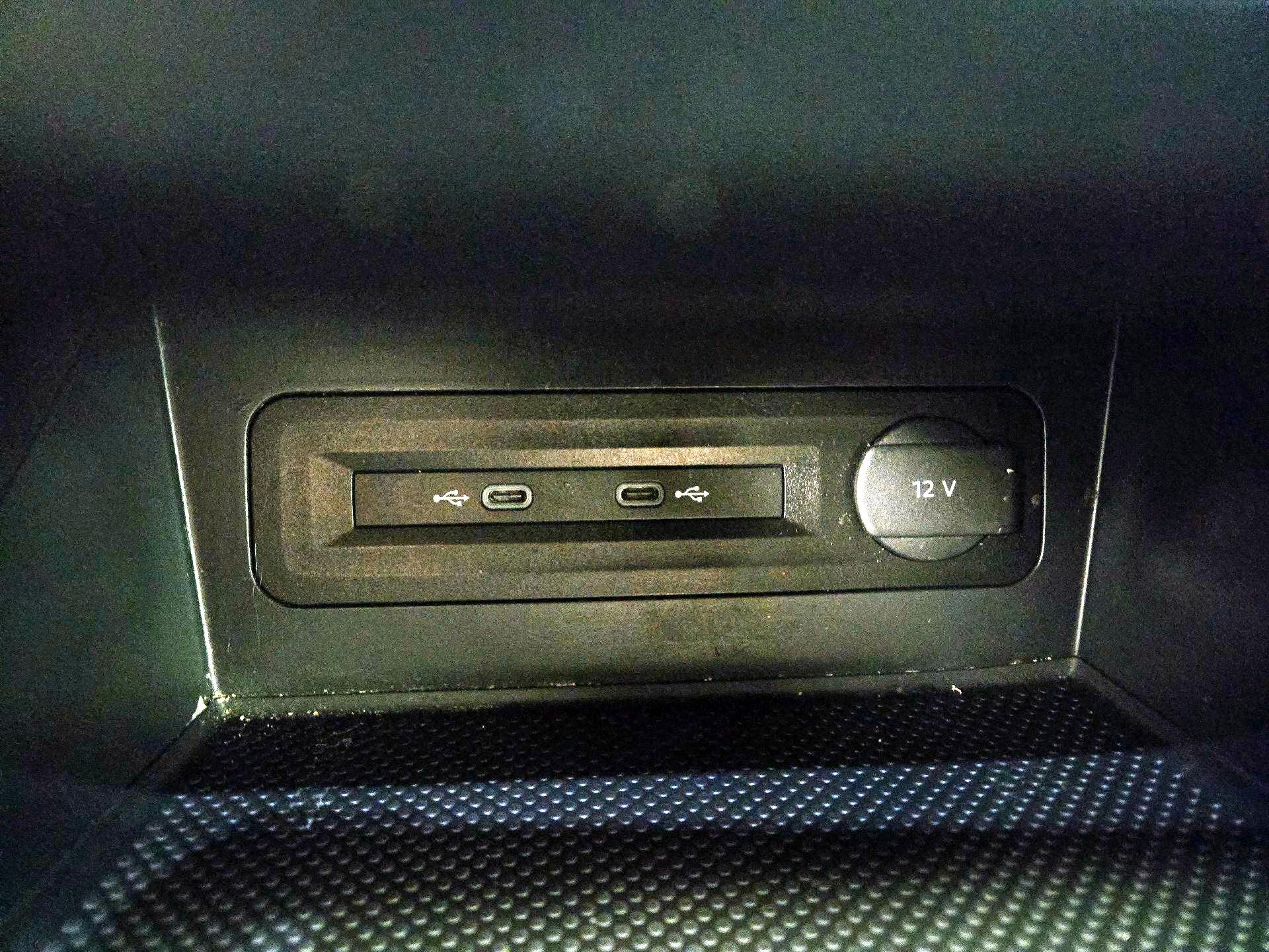 Thumbnail: 2023 Volkswagen Atlas - 18