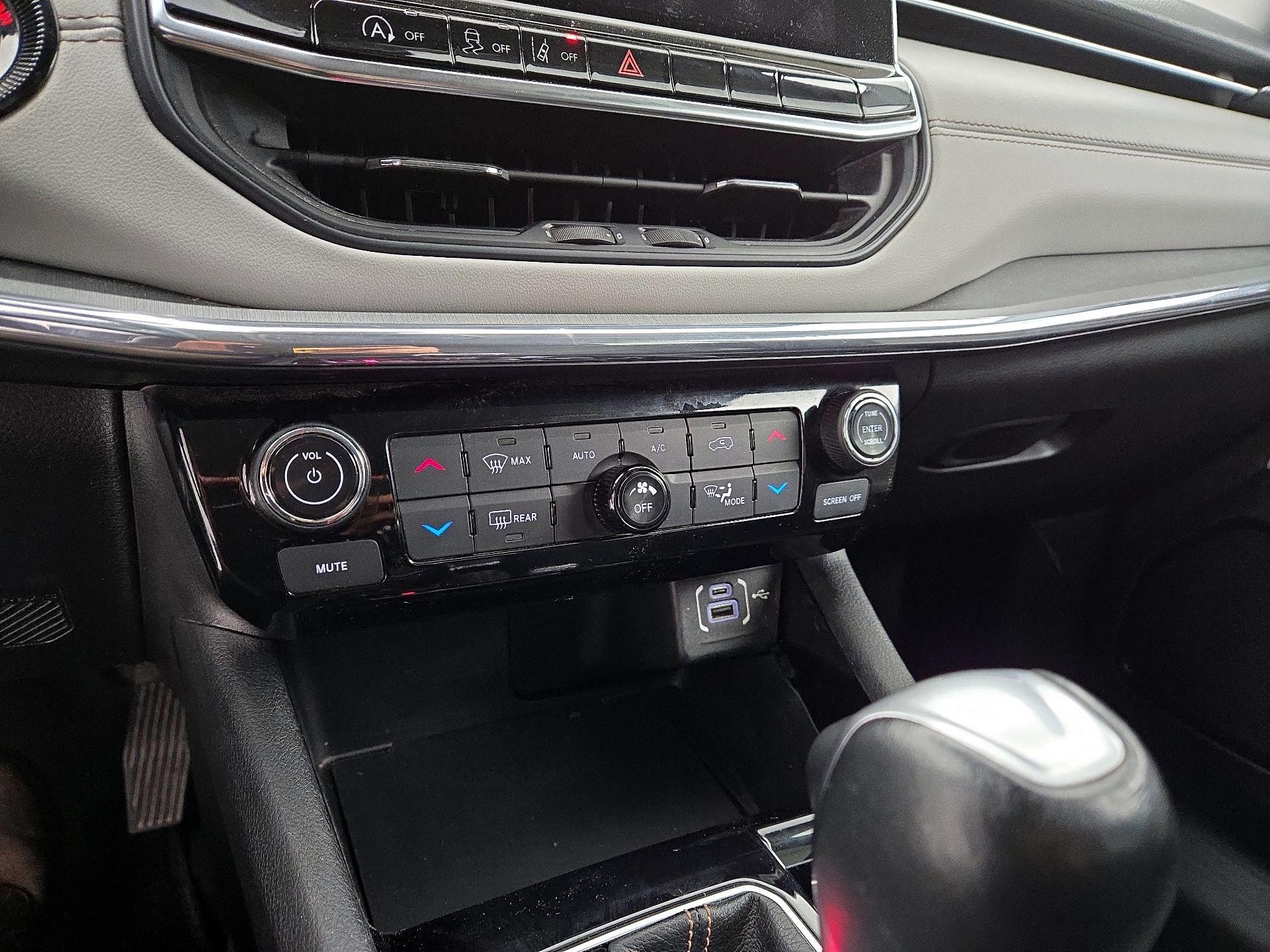 Thumbnail: 2022 Jeep Compass - 17