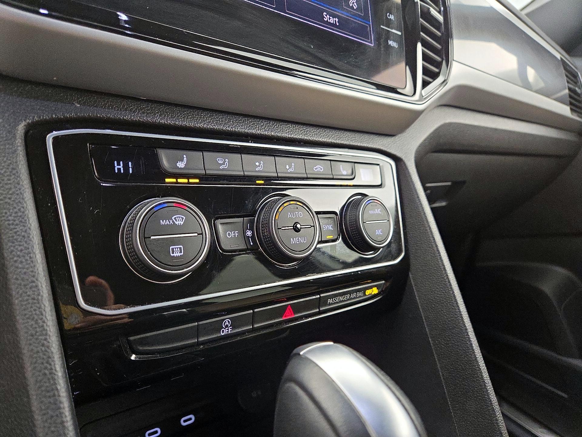 Thumbnail: 2022 Volkswagen Atlas - 16