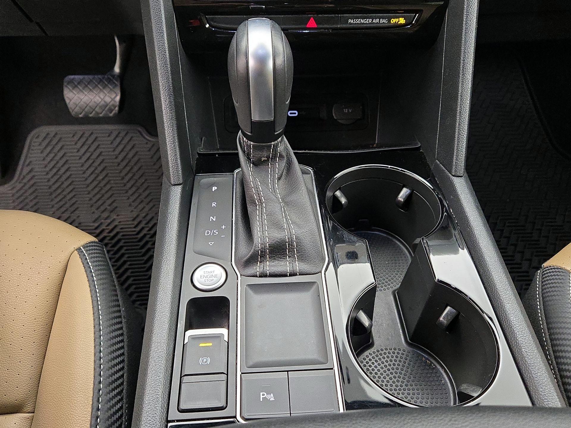 Thumbnail: 2022 Volkswagen Atlas - 17