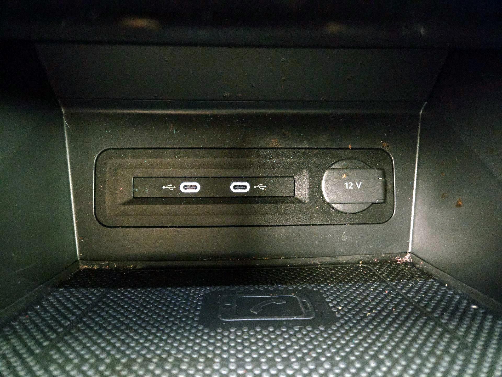 Thumbnail: 2022 Volkswagen Atlas - 18