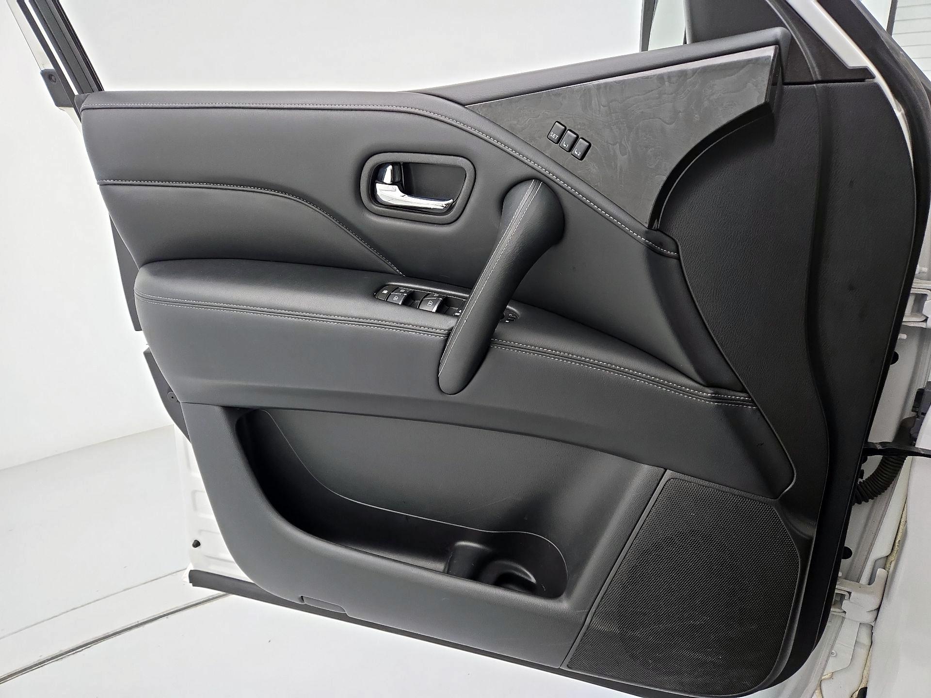 Thumbnail: 2024 INFINITI QX80 - 12