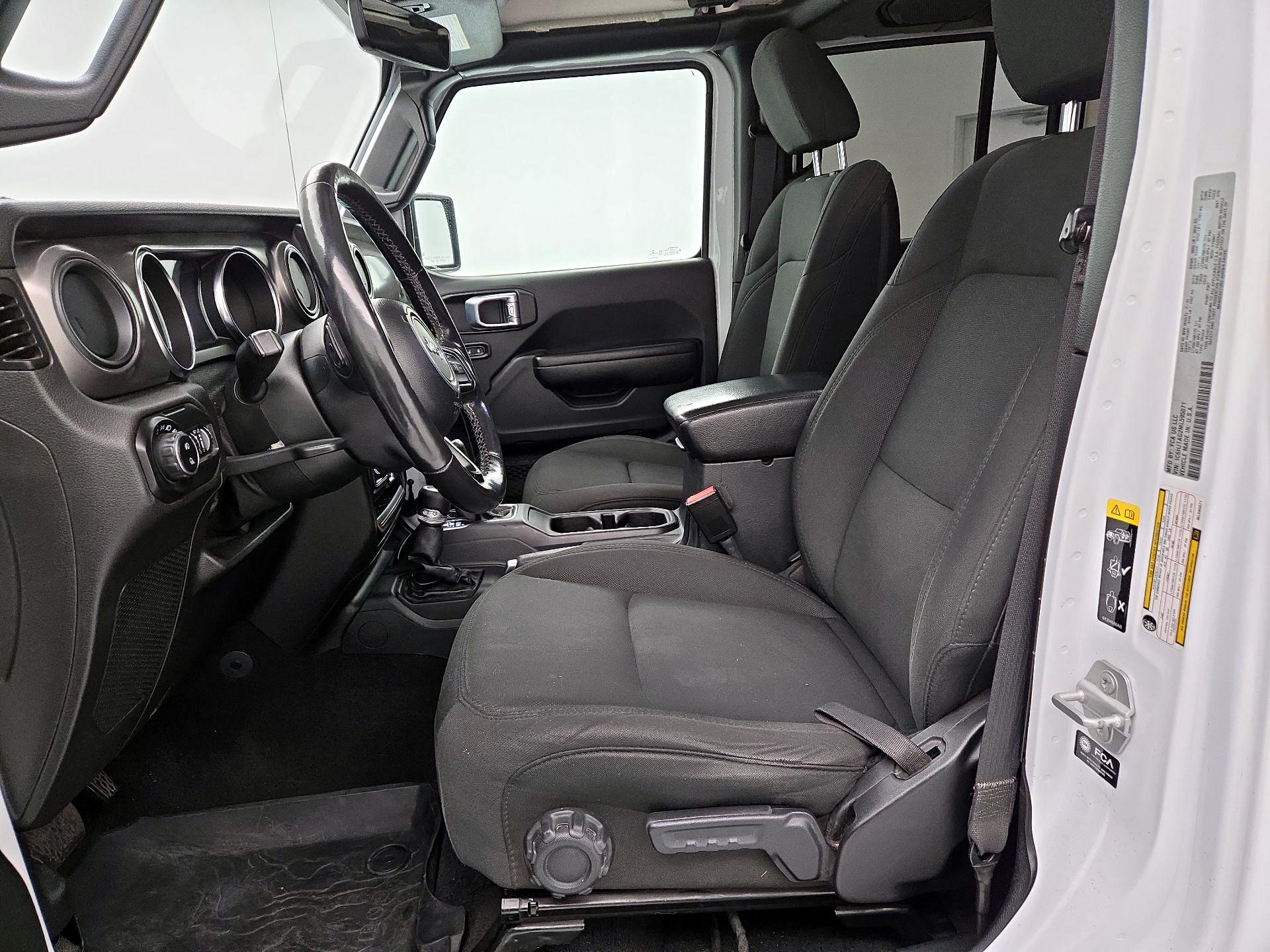 Thumbnail: 2021 Jeep Gladiator - 11