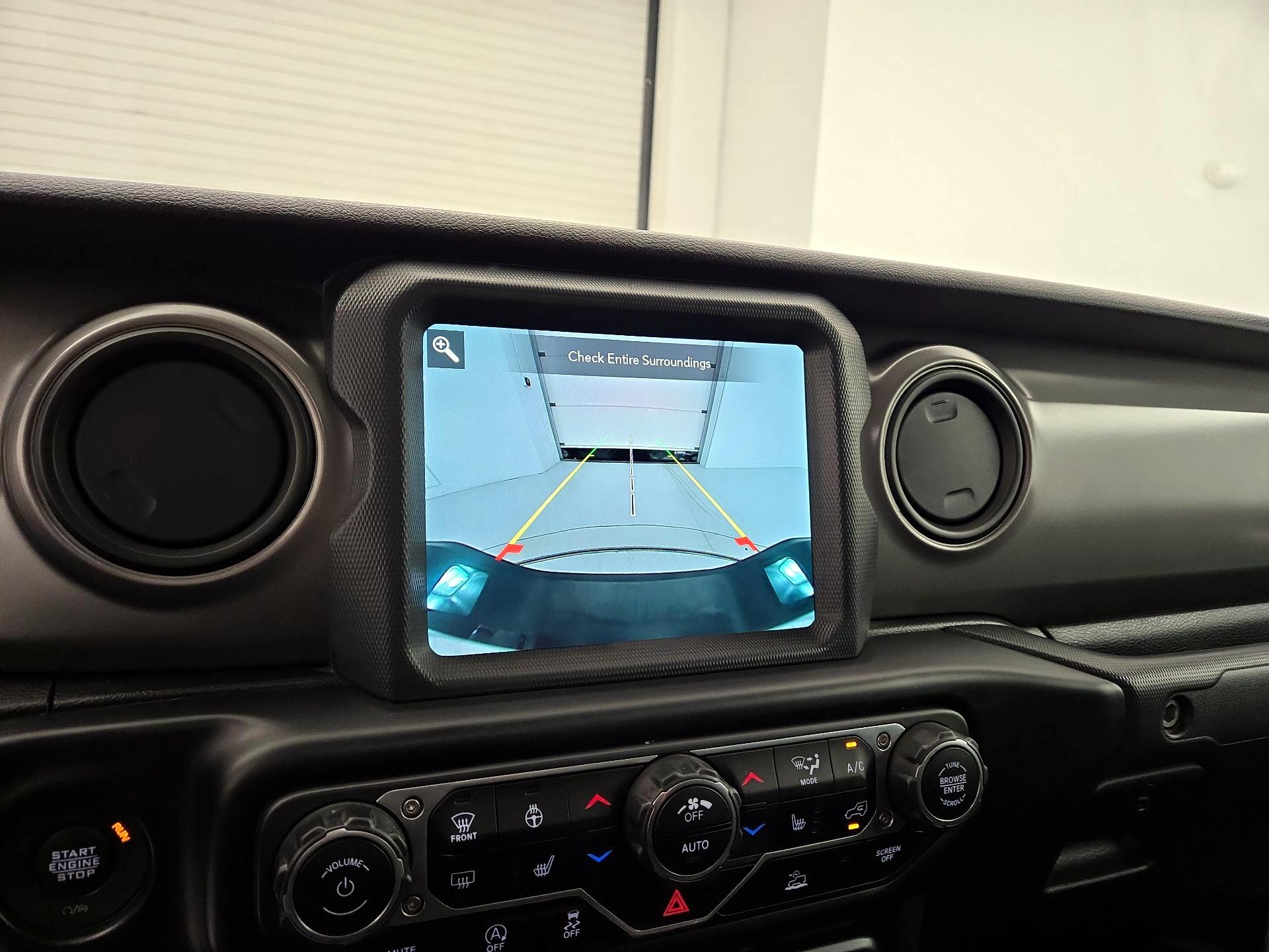 Thumbnail: 2021 Jeep Gladiator - 15