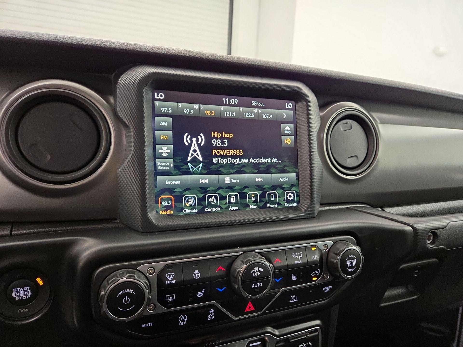 Thumbnail: 2021 Jeep Gladiator - 16