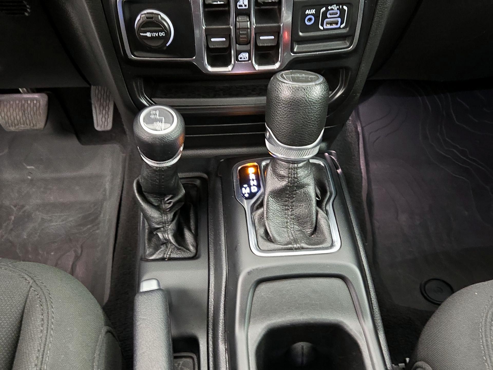 Thumbnail: 2021 Jeep Gladiator - 18