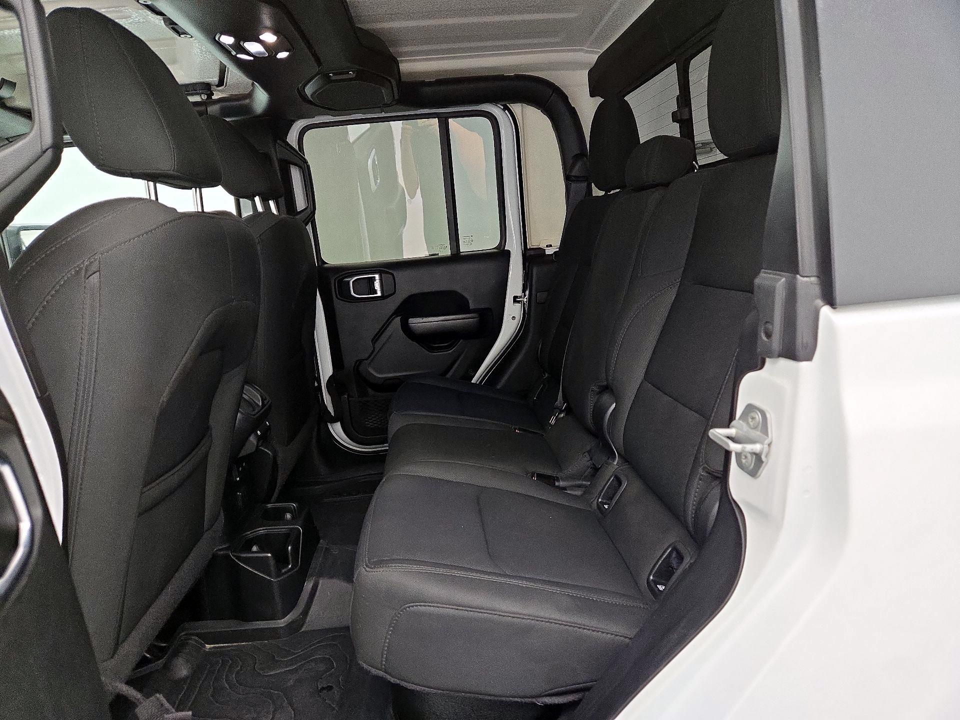 Thumbnail: 2021 Jeep Gladiator - 20