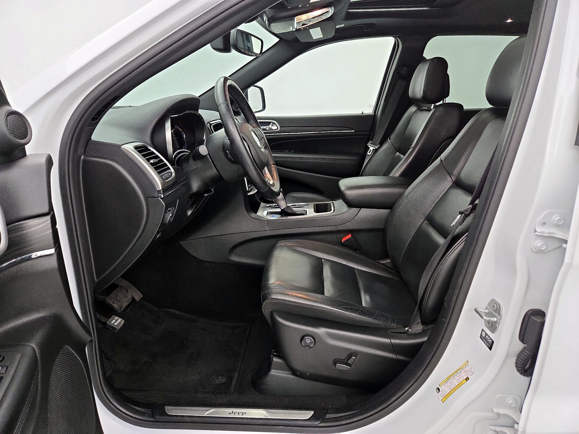 Thumbnail: 2022 Jeep Grand Cherokee - 11